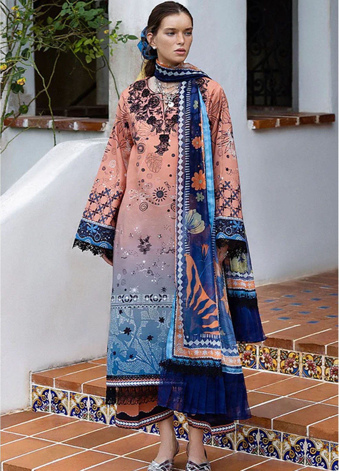 Hemline Mirasol By Mushq Printed Cambric 3 Piece Unstitched Suit MQ25HLMPC D-5A VIENTO VIVI Hemline Mirasol By Mushq Printed Cambric 3 Piece Unstitched Suit MQ25HLMPC D-5A VIENTO VIVI