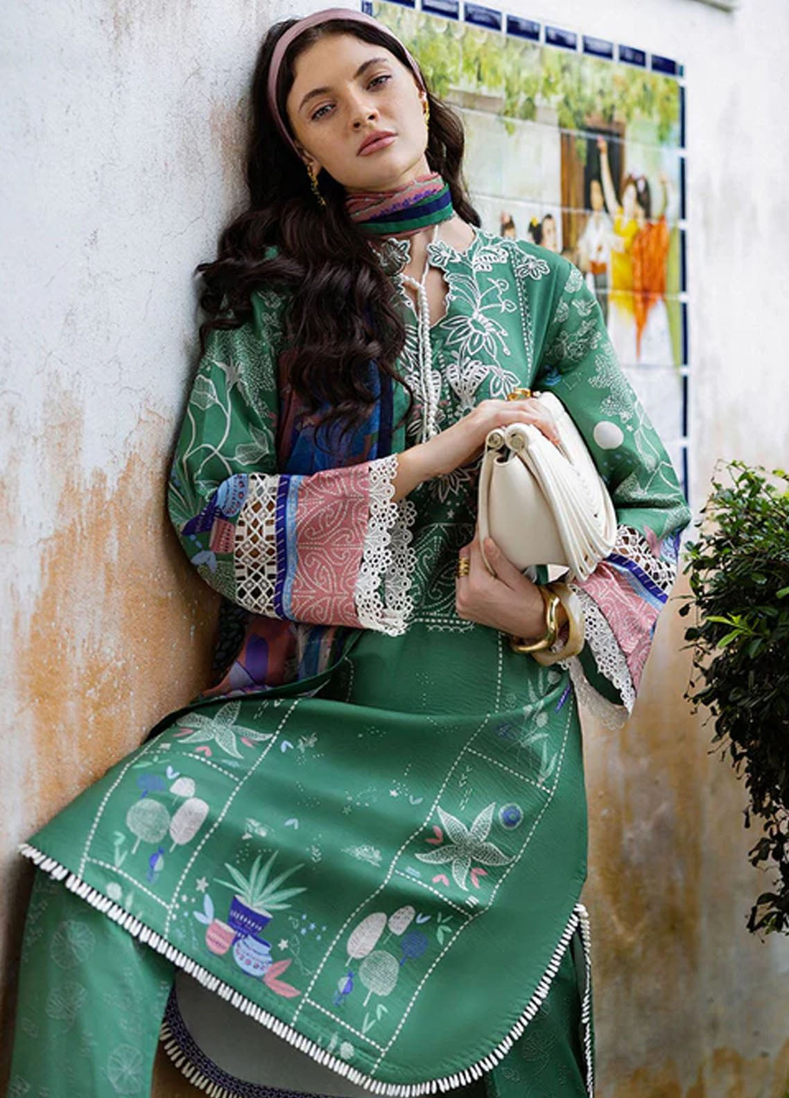 Hemline Mirasol By Mushq Printed Cambric 3 Piece Unstitched Suit MQ25HLMPC D-6A FLOR JAZMIN Hemline Mirasol By Mushq Printed Cambric 3 Piece Unstitched Suit MQ25HLMPC D-6A FLOR JAZMIN