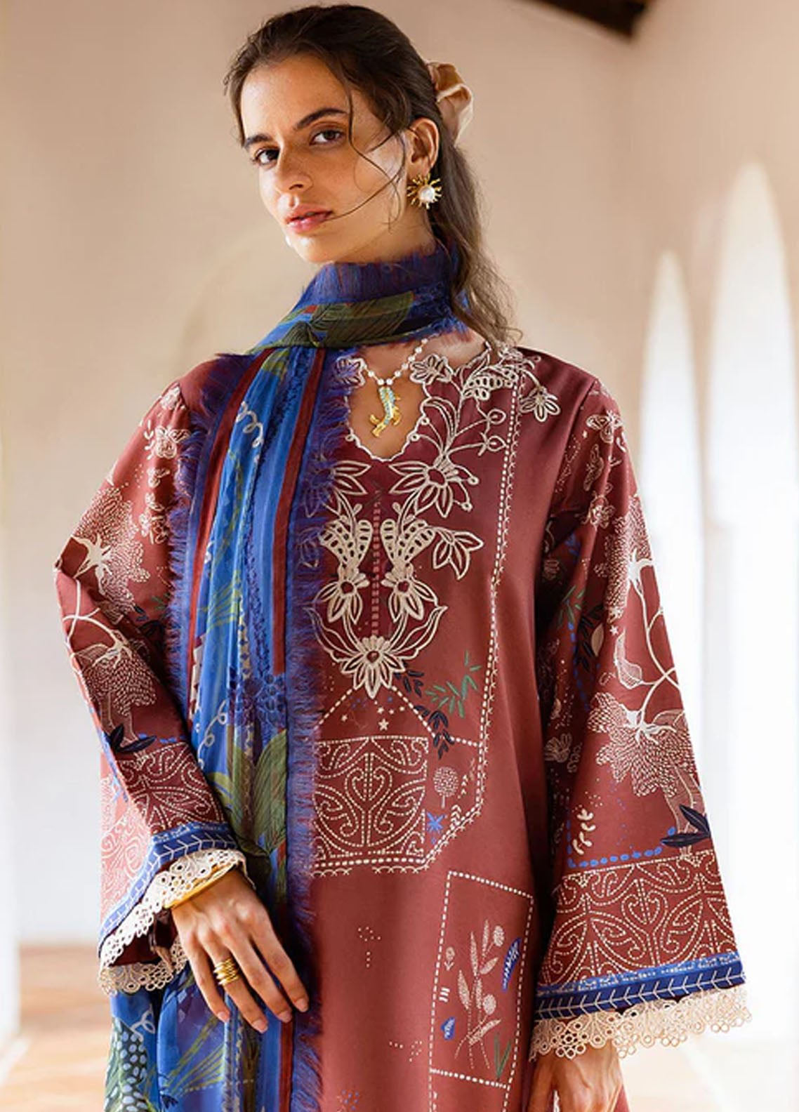 Hemline Mirasol By Mushq Printed Cambric 3 Piece Unstitched Suit MQ25HLMPC D-6B SANTO MIO Hemline Mirasol By Mushq Printed Cambric 3 Piece Unstitched Suit MQ25HLMPC D-6B SANTO MIO