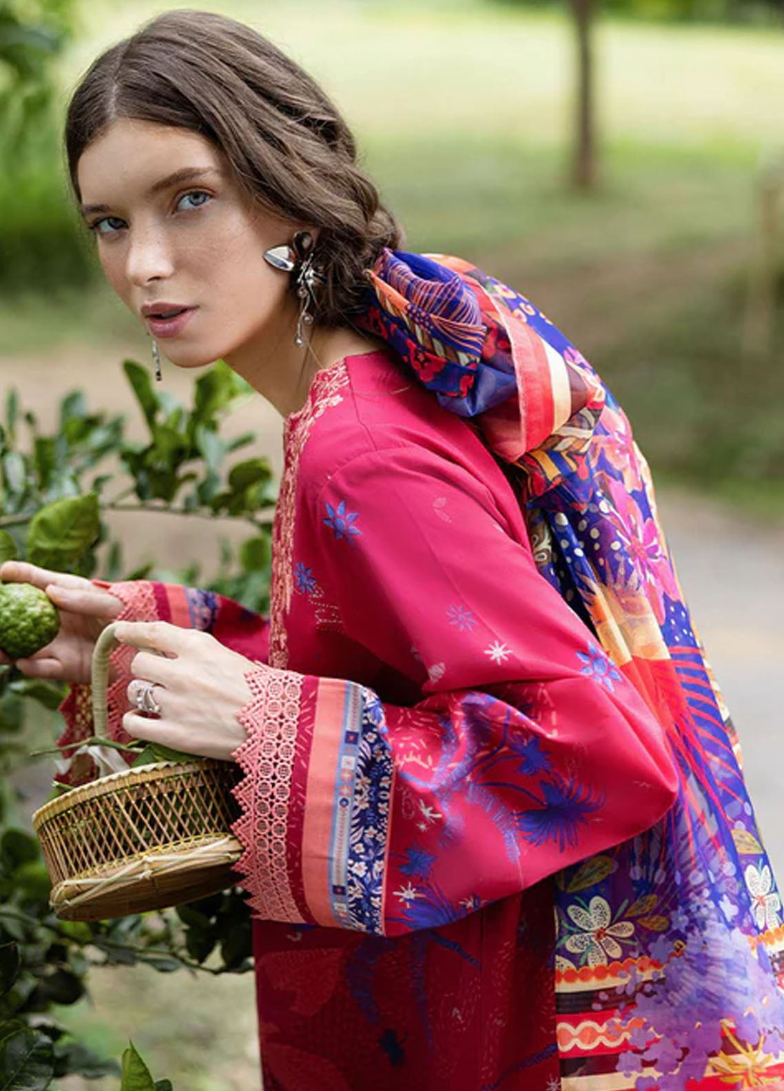 Hemline Mirasol By Mushq Printed Cambric 3 Piece Unstitched Suit MQ25HLMPC D-7A VOZ DULCE Hemline Mirasol By Mushq Printed Cambric 3 Piece Unstitched Suit MQ25HLMPC D-7A VOZ DULCE