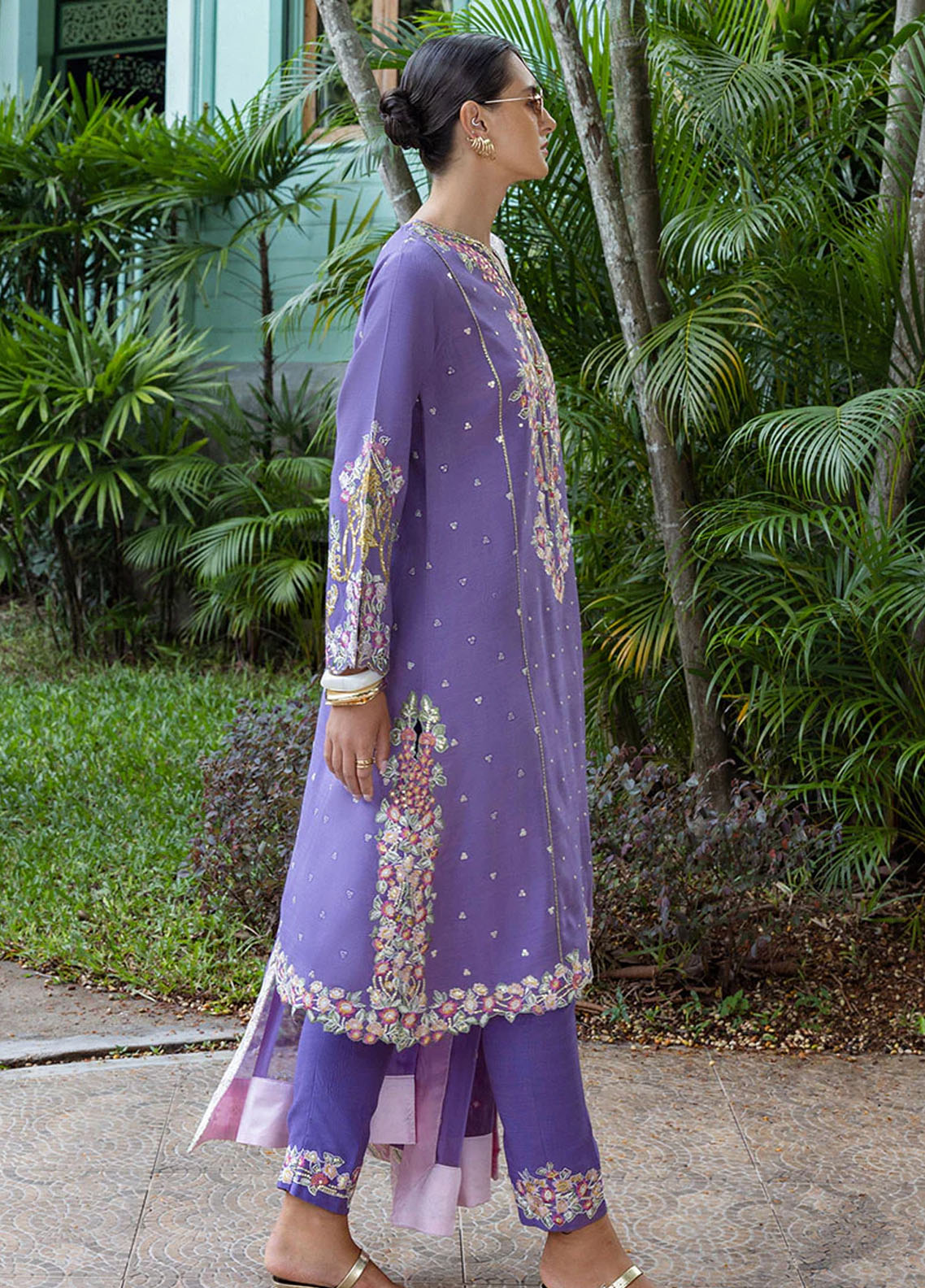 Hemline Nuvera By Mushq Embroidered Raw Silk 3 Piece Unstitched Suit MQ25HLNRS D-01 ELARIS Hemline Nuvera By Mushq Embroidered Raw Silk 3 Piece Unstitched Suit MQ25HLNRS D-01 ELARIS