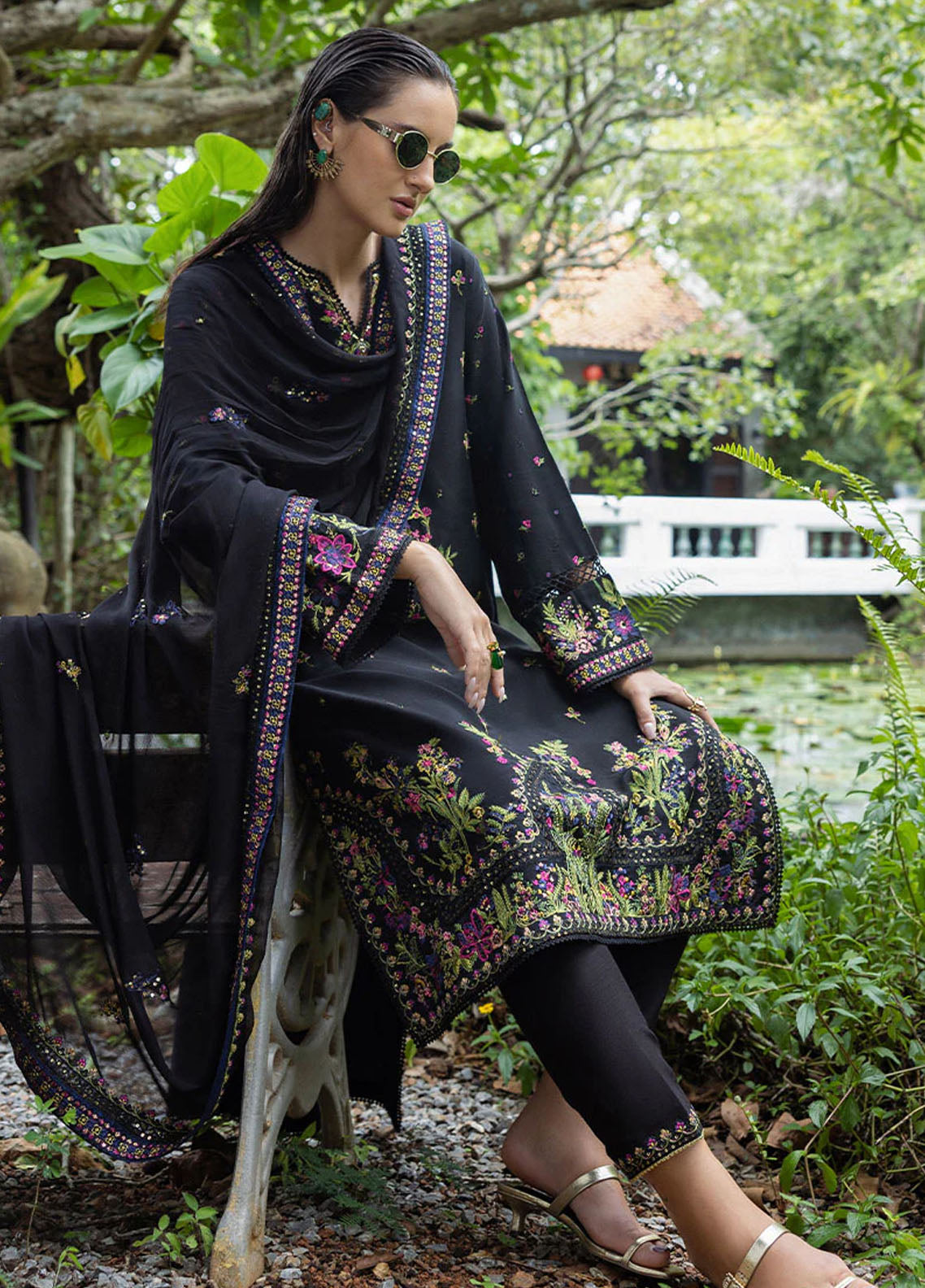 Hemline Nuvera By Mushq Embroidered Raw Silk 3 Piece Unstitched Suit MQ25HLNRS D-08 ONYXA Hemline Nuvera By Mushq Embroidered Raw Silk 3 Piece Unstitched Suit MQ25HLNRS D-08 ONYXA