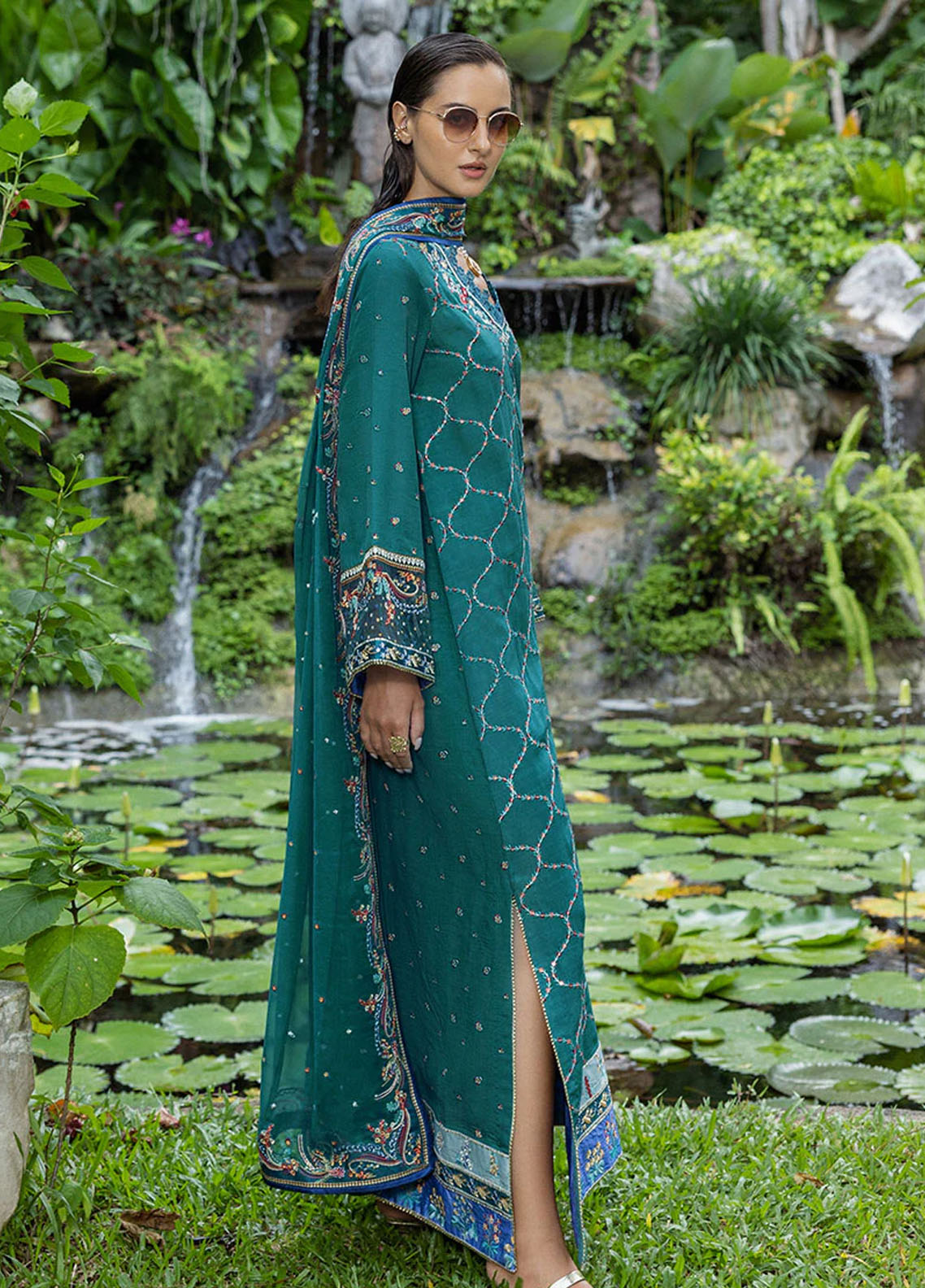 Hemline Nuvera By Mushq Embroidered Raw Silk 3 Piece Unstitched Suit MQ25HLNRS D-09 VALENE Hemline Nuvera By Mushq Embroidered Raw Silk 3 Piece Unstitched Suit MQ25HLNRS D-09 VALENE