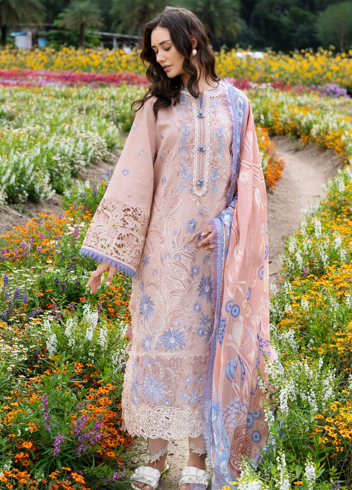 Hemline The Secret Garden By Mushq Embroidered Lawn 3 Piece Unstitched Suit MQ26HLTSG D-12A BLOOM SONATA Hemline The Secret Garden By Mushq Embroidered Lawn 3 Piece Unstitched Suit MQ26HLTSG D-12A BLOOM SONATA