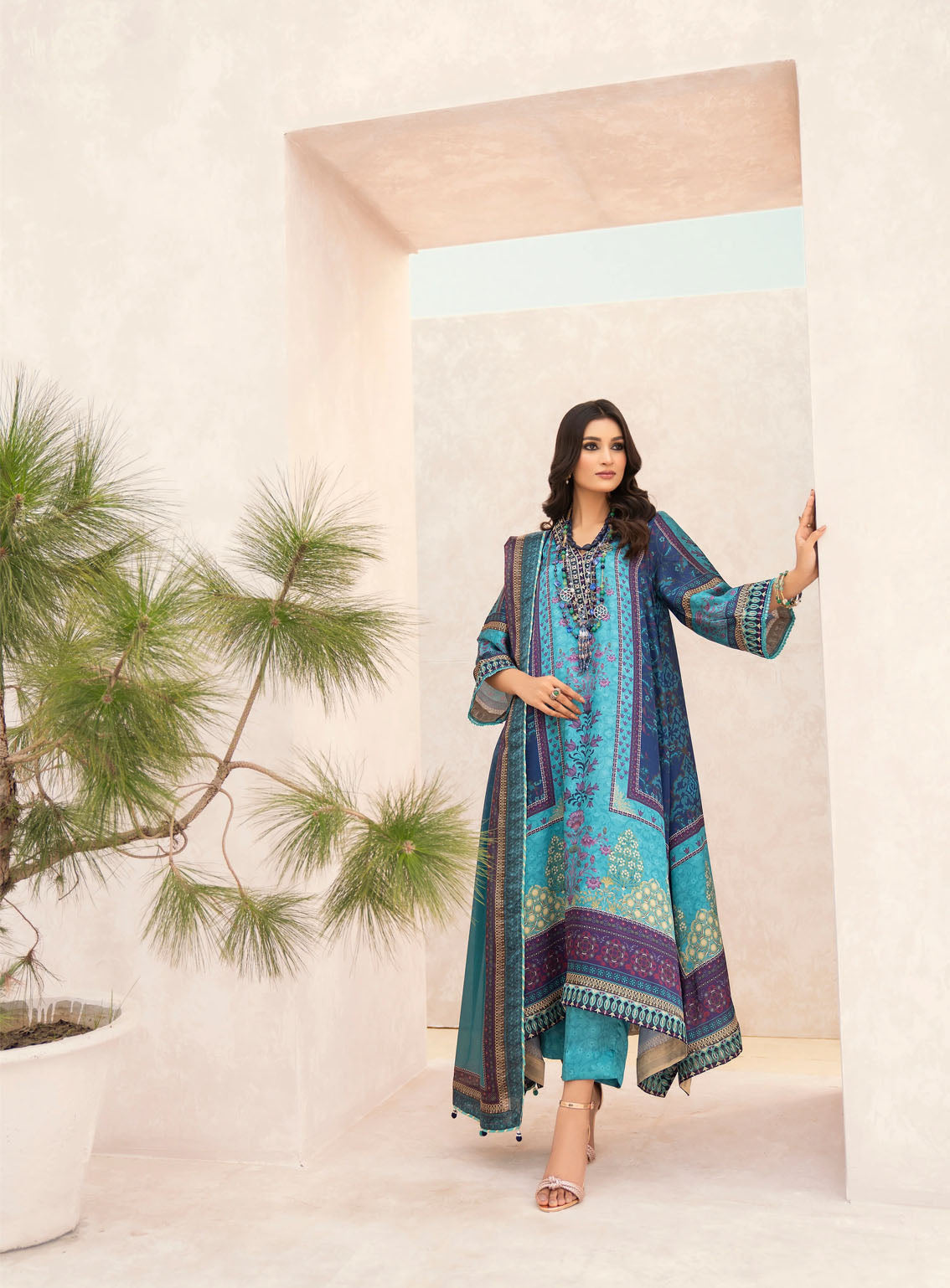 HemStitch Embroidered Silk 3 Piece Unstitched Suit HS24SE D-USC-08 SAHAR HemStitch Embroidered Silk 3 Piece Unstitched Suit HS24SE D-USC-08 SAHAR
