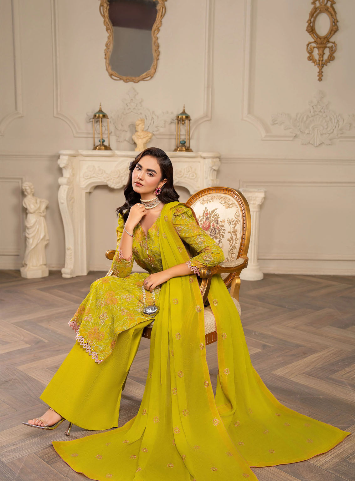 HemStitch Luxury Embroidered Chiffon 3 Piece Unstitched Suit HS4LC CLE-02-US PARROT GREEN HemStitch Luxury Embroidered Chiffon 3 Piece Unstitched Suit HS4LC CLE-02-US PARROT GREEN