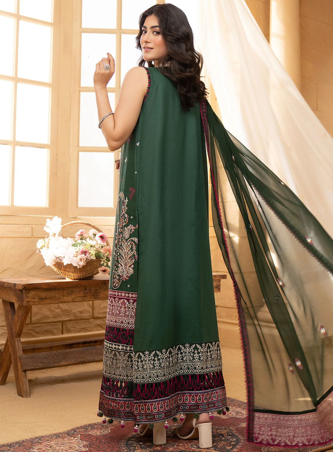 HemStitch Luxury Embroidered Lawn 3 Piece Unstitched Suit HS24LL D-01 BOTTLE GREEN HemStitch Luxury Embroidered Lawn 3 Piece Unstitched Suit HS24LL D-01 BOTTLE GREEN