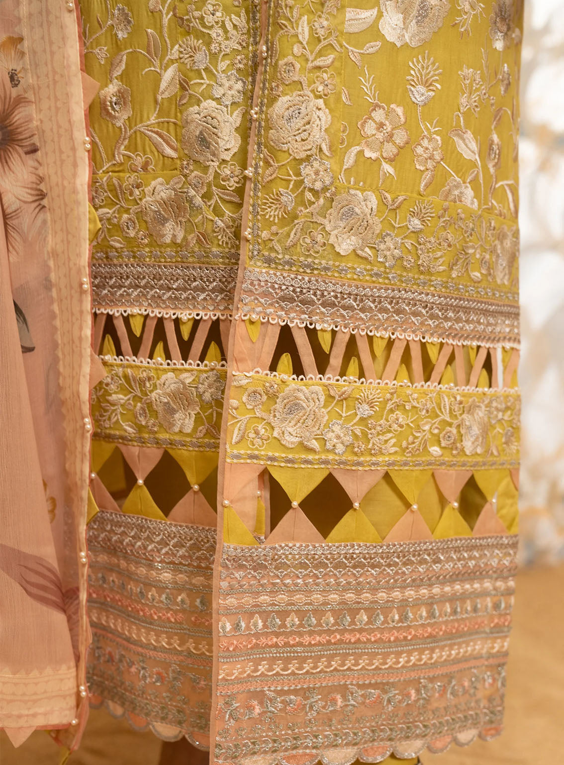 HemStitch Luxury Embroidered Lawn 3 Piece Unstitched Suit HS24LL D-05 LIME HemStitch Luxury Embroidered Lawn 3 Piece Unstitched Suit HS24LL D-05 LIME