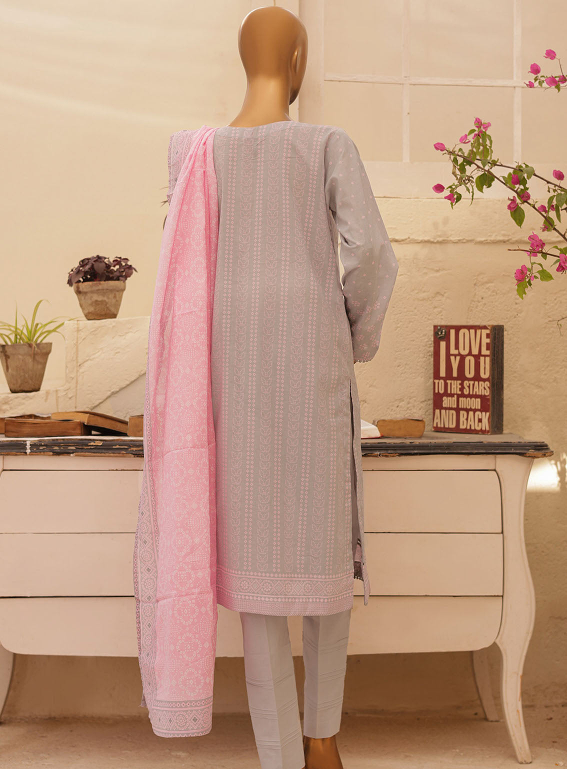 HZ Textile Chunri Printed Lawn 3 Piece Unstitched Suit HZ24C CPC-103B HZ Textile Chunri Printed Lawn 3 Piece Unstitched Suit HZ24C CPC-103B