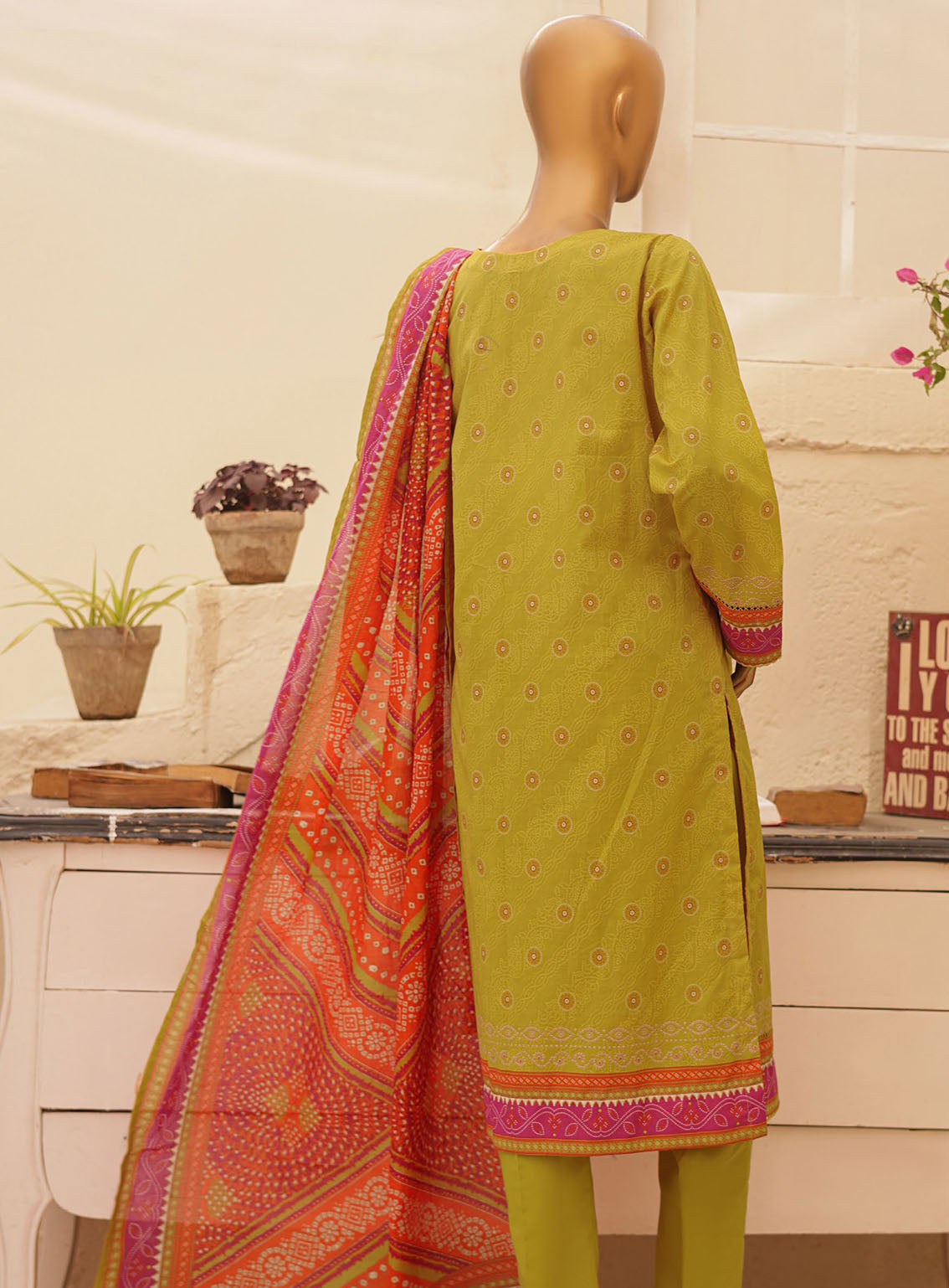 HZ Textile Chunri Printed Lawn 3 Piece Unstitched Suit HZ24C CPC-106B HZ Textile Chunri Printed Lawn 3 Piece Unstitched Suit HZ24C CPC-106B