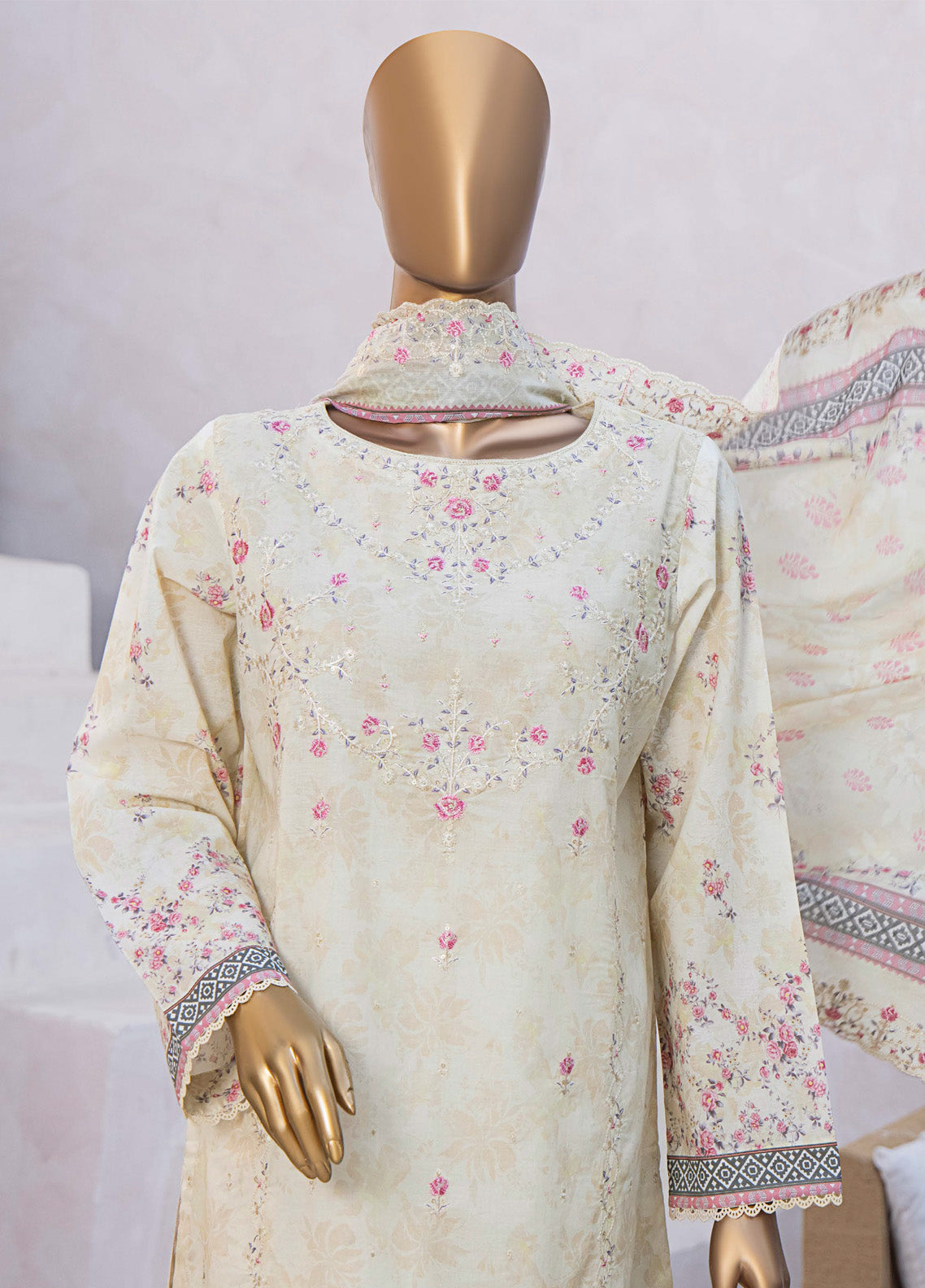 HZ Textile Premium Embroidered Lawn 3 Piece Unstitched Suit HZ25PEV2 PEC-820 HZ Textile Premium Embroidered Lawn 3 Piece Unstitched Suit HZ25PEV2 PEC-820