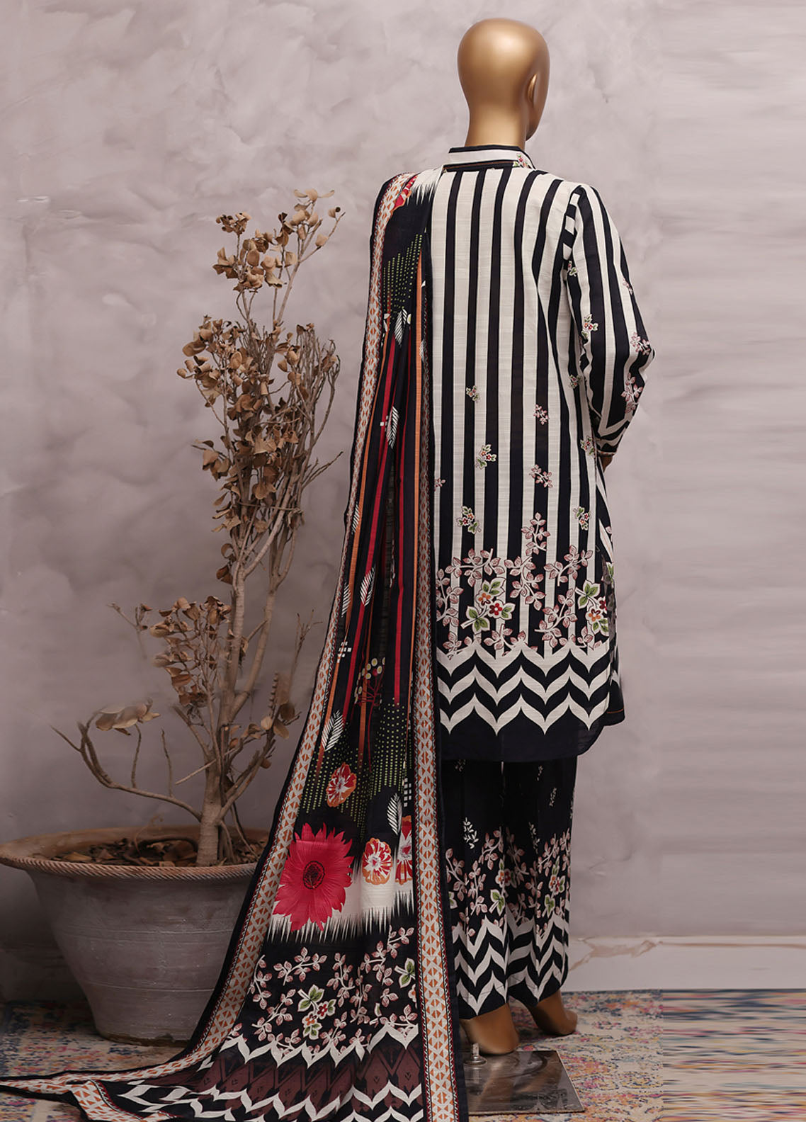 HZ Textile Printed Khaddar 3 Piece Stitched Suit HZ25KPV2 D-2577 BOLD STRIPES HZ Textile Printed Khaddar 3 Piece Stitched Suit HZ25KPV2 D-2577 BOLD STRIPES