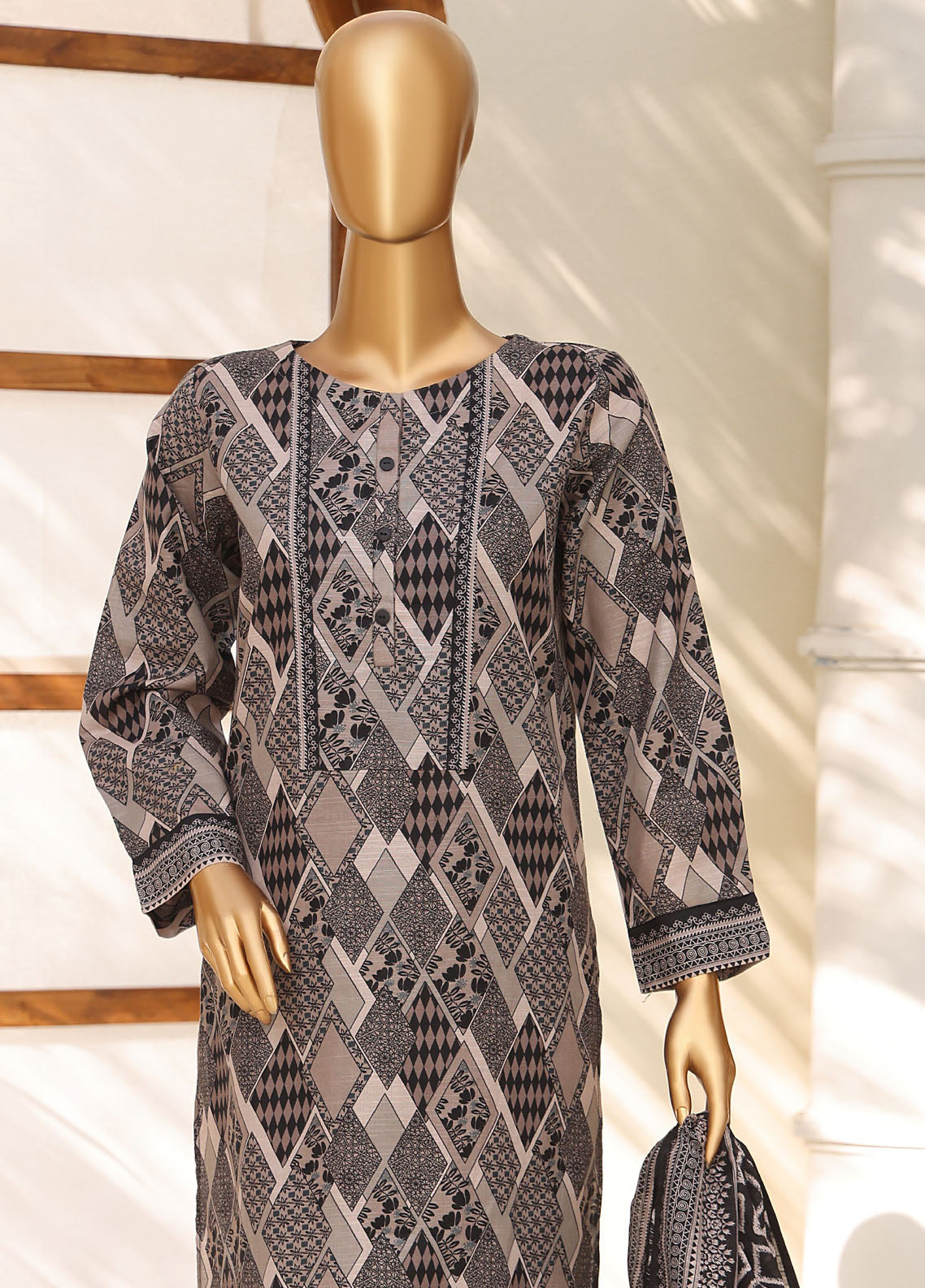 HZ Textile Printed Khaddar 3 Piece Stitched Suit HZ25KPV4 D-1104 HZ Textile Printed Khaddar 3 Piece Stitched Suit HZ25KPV4 D-1104