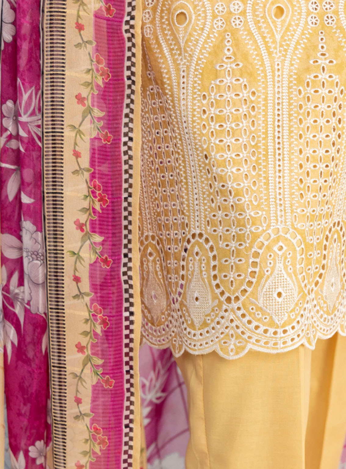 HZ Textile Printkari Embroidered Lawn 3 Piece Stitched Suit - HZ24P PLC-409 HZ Textile Printkari Embroidered Lawn 3 Piece Stitched Suit - HZ24P PLC-409