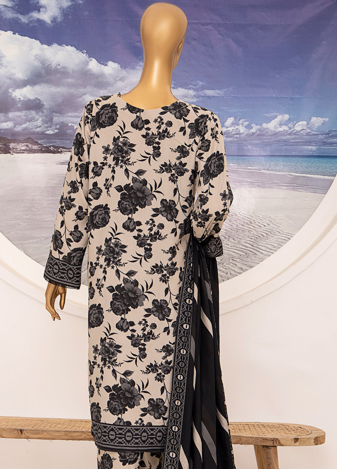 HZ Textile Wintry Shawl Printed Linen 3 Piece Unstitched Suit HZ24LWSV2 LWS-1157 HZ Textile Wintry Shawl Printed Linen 3 Piece Unstitched Suit HZ24LWSV2 LWS-1157