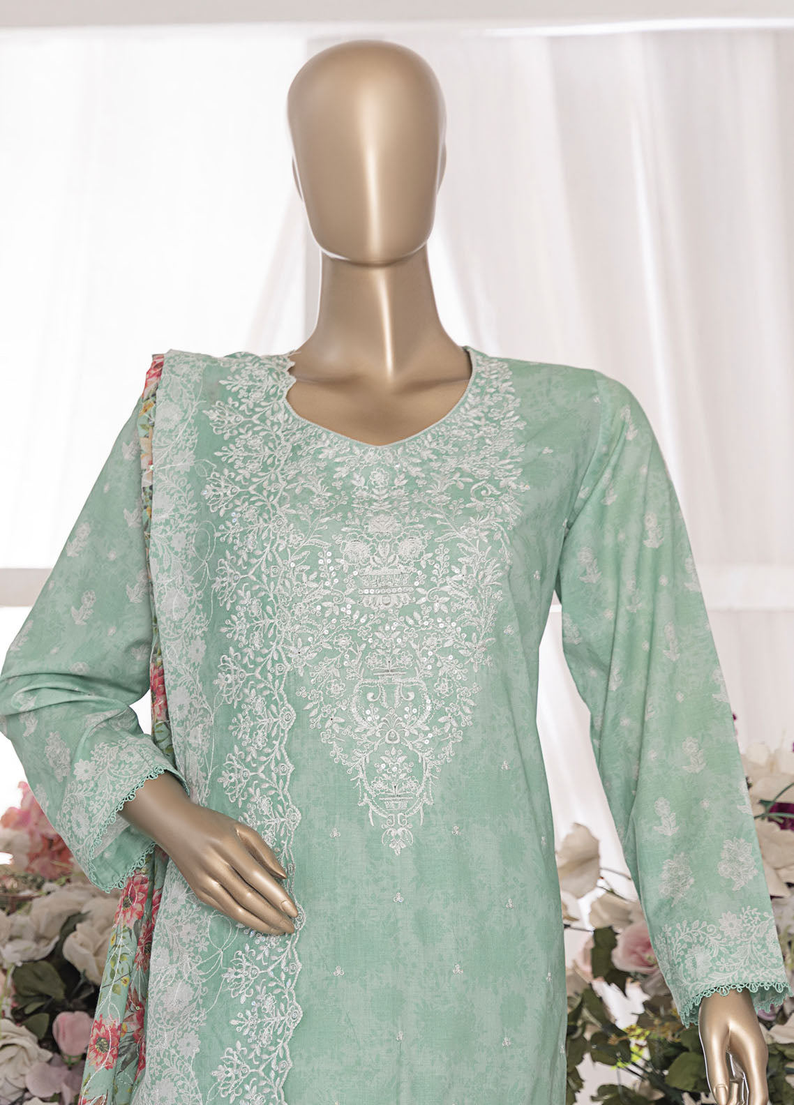 HZ Textiles Premium Embroidered Lawn 3 Piece Unstitched Suit HZ25PELV7 PEC-553 HZ Textiles Premium Embroidered Lawn 3 Piece Unstitched Suit HZ25PELV7 PEC-553