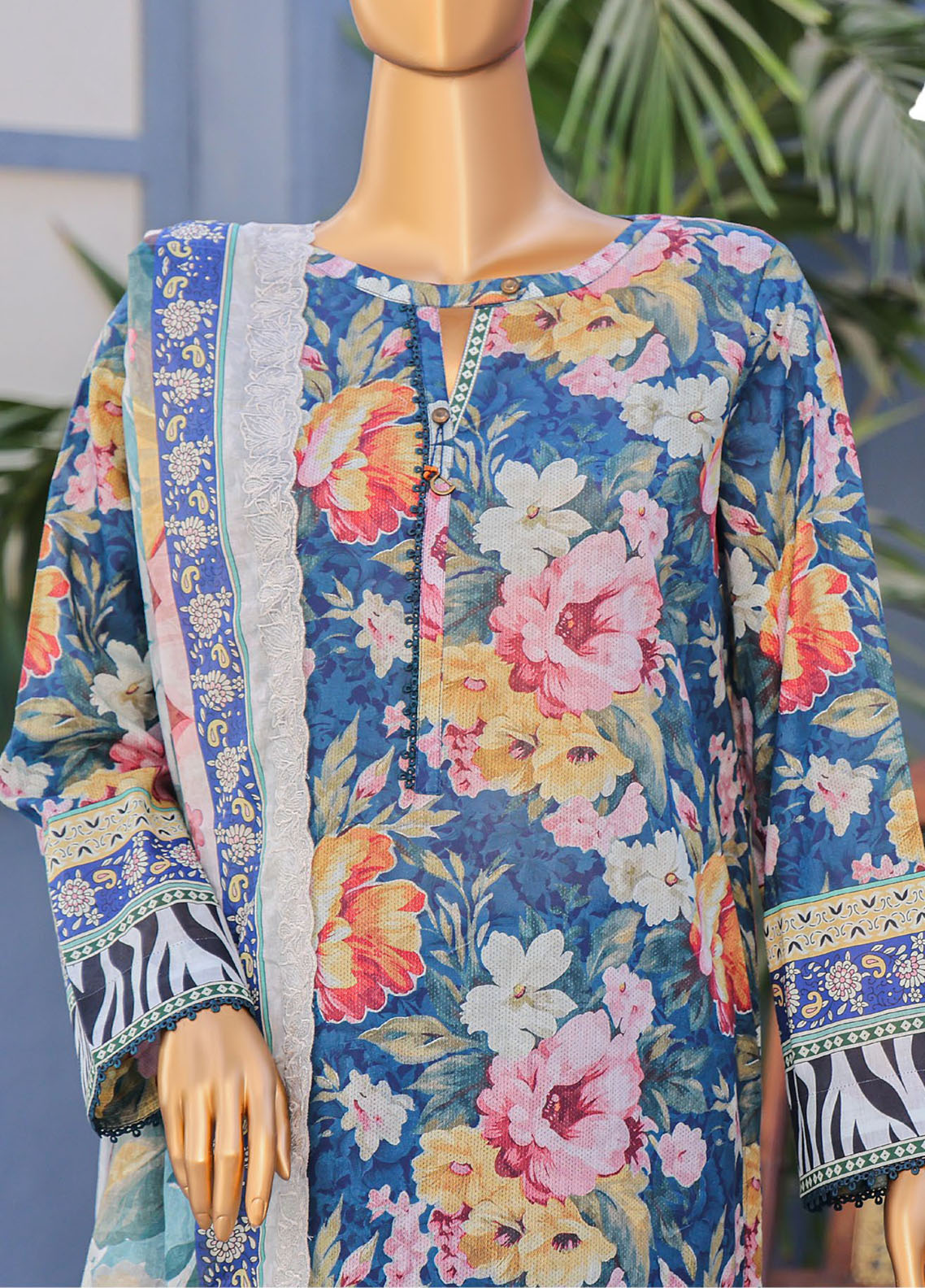 HZ Textiles Premium Embroidered Lawn 3 Piece Unstitched Suit HZ26PECD D-PEC-607 HZ Textiles Premium Embroidered Lawn 3 Piece Unstitched Suit HZ26PECD D-PEC-607