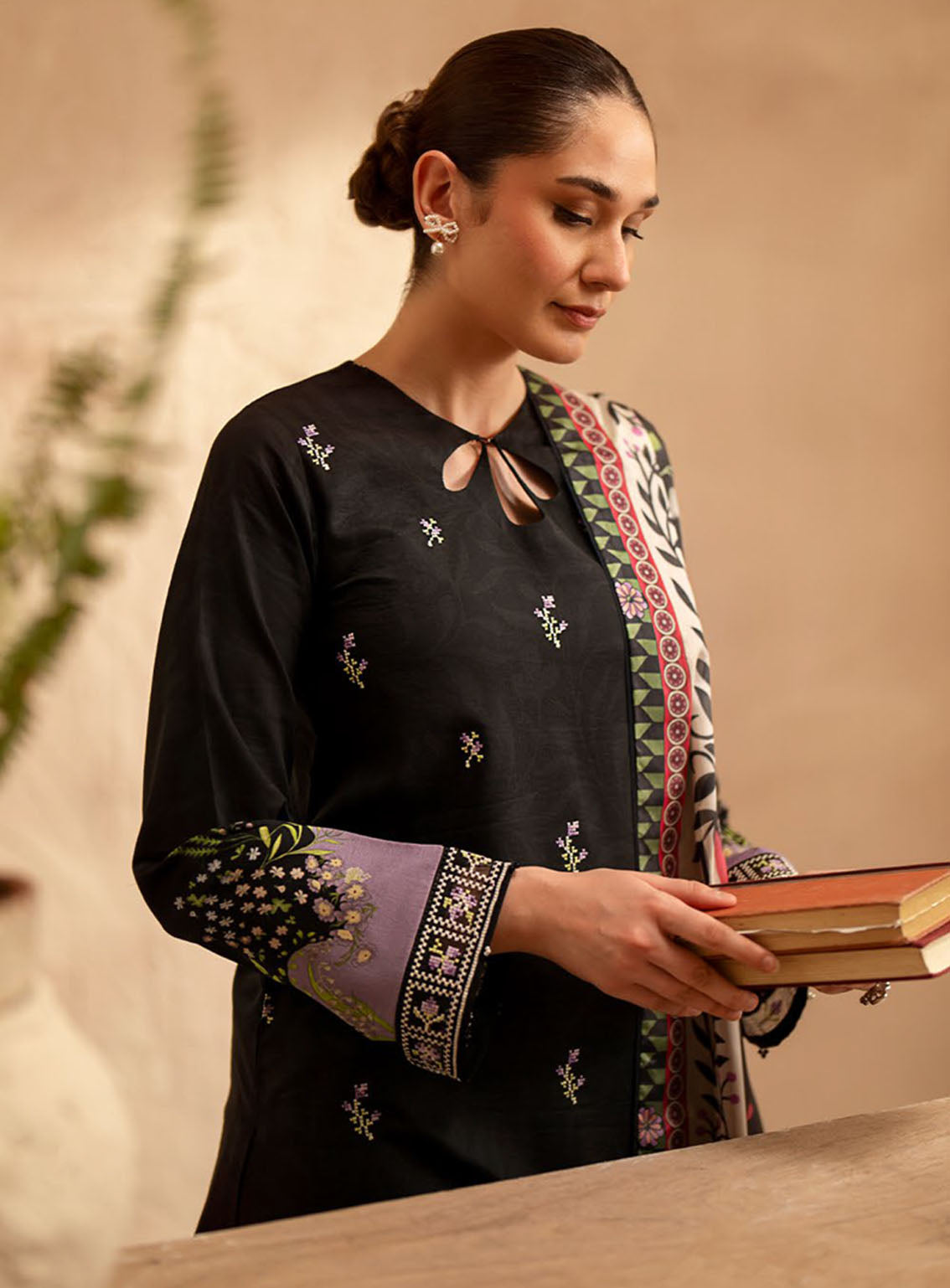 Ilara By Seran Embroidered Cambric 3 Piece Unstitched Suit SRN24I D-01 EBENE Ilara By Seran Embroidered Cambric 3 Piece Unstitched Suit SRN24I D-01 EBENE