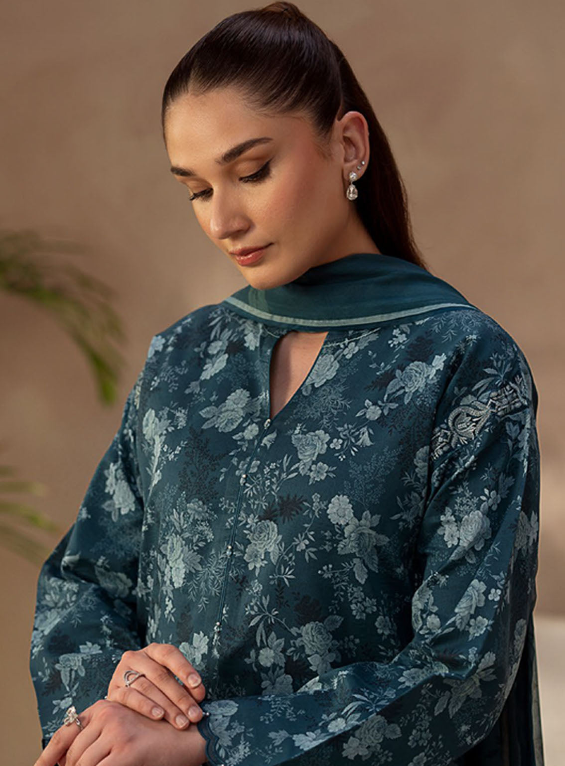 Ilara By Seran Embroidered Cambric 3 Piece Unstitched Suit SRN24I D-06 CERULE Ilara By Seran Embroidered Cambric 3 Piece Unstitched Suit SRN24I D-06 CERULE