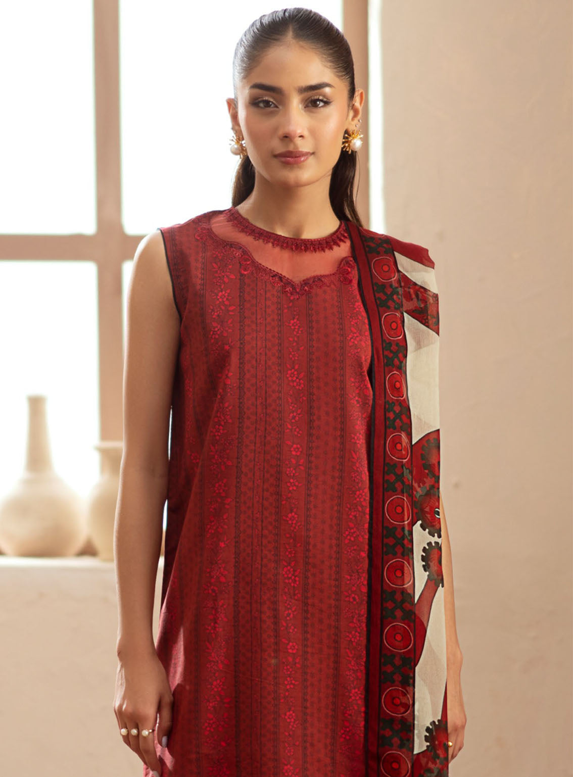 Ilara By Seran Embroidered Cambric 3 Piece Unstitched Suit SRN24I D-07 ROUGE Ilara By Seran Embroidered Cambric 3 Piece Unstitched Suit SRN24I D-07 ROUGE
