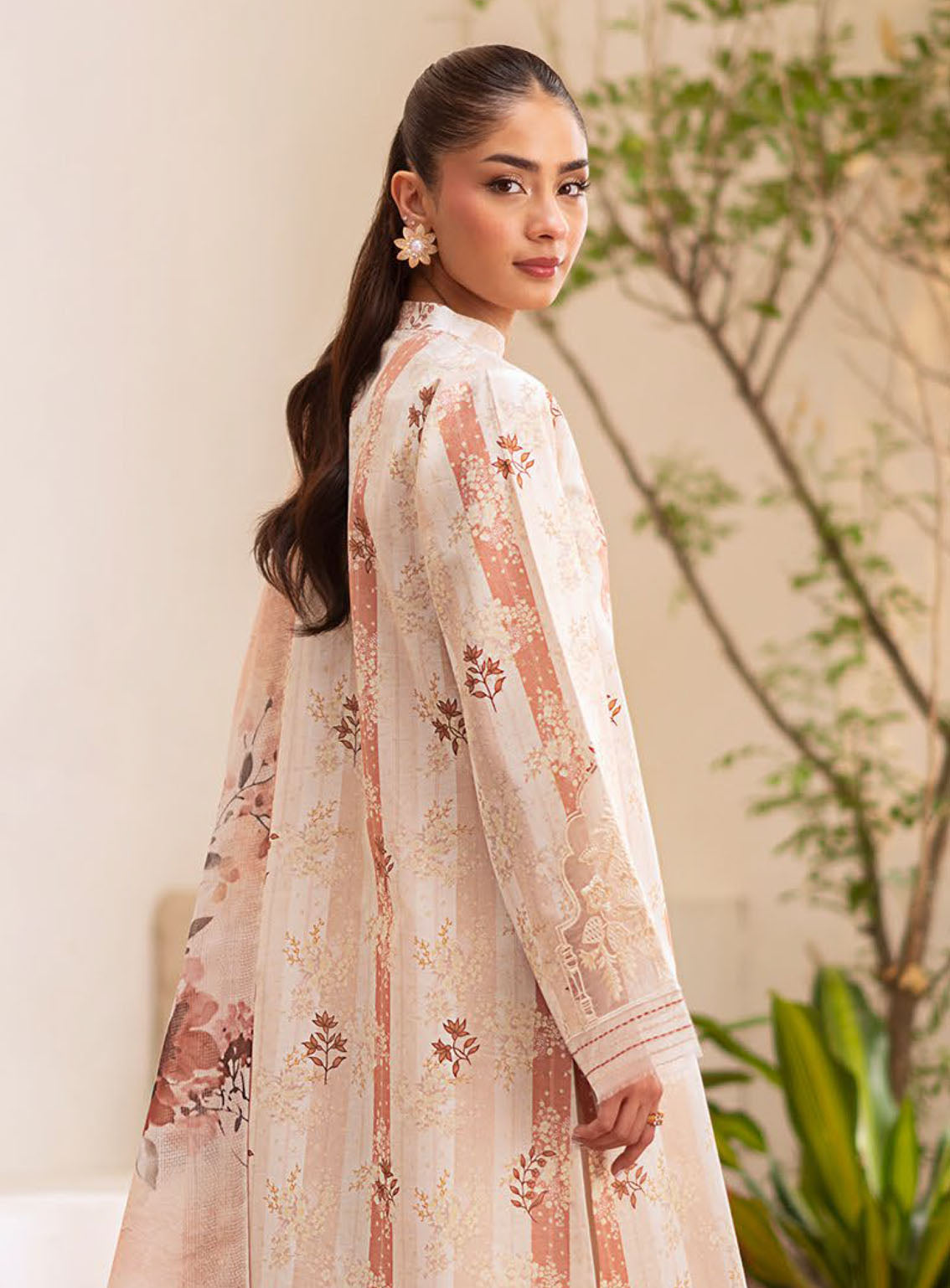 Ilara By Seran Embroidered Cambric 3 Piece Unstitched Suit SRN24I D-08 PIVOINE Ilara By Seran Embroidered Cambric 3 Piece Unstitched Suit SRN24I D-08 PIVOINE