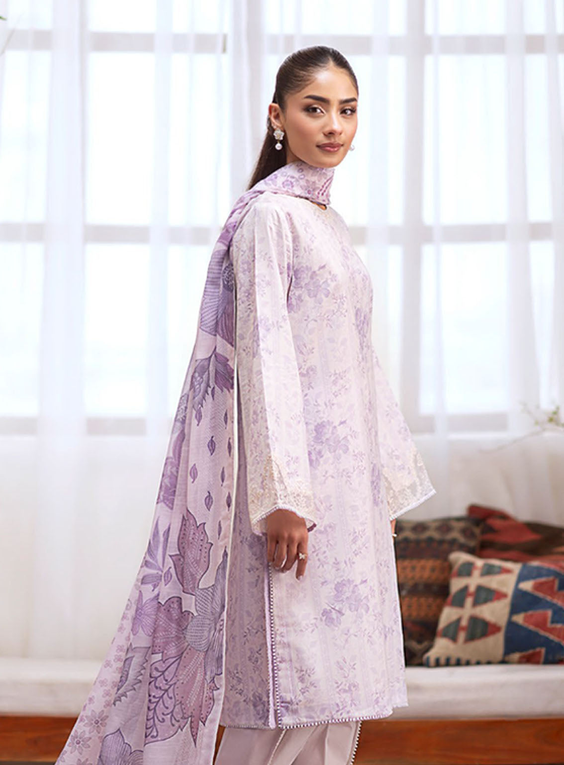 Ilara By Seran Embroidered Cambric 3 Piece Unstitched Suit SRN24I D-09 LILAS Ilara By Seran Embroidered Cambric 3 Piece Unstitched Suit SRN24I D-09 LILAS