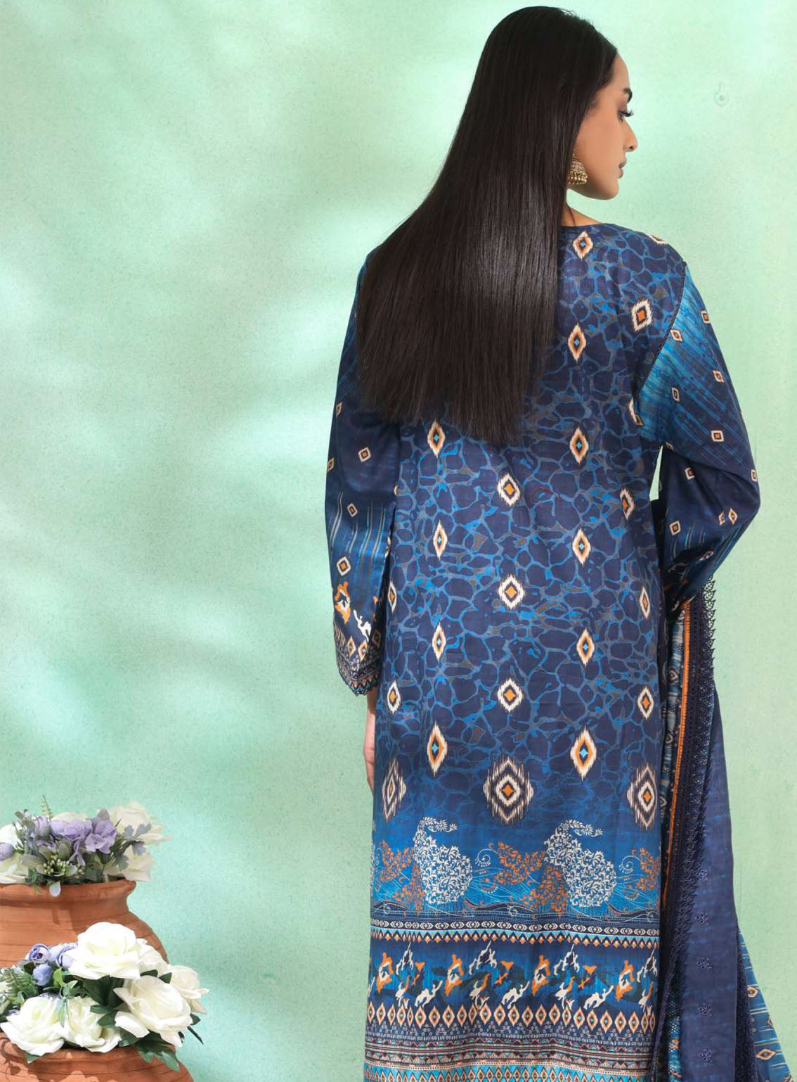 Imara By Rashid Textile Embroidered Lawn 3 Piece Unstitched Suit RT24IEL D-186 Imara By Rashid Textile Embroidered Lawn 3 Piece Unstitched Suit RT24IEL D-186