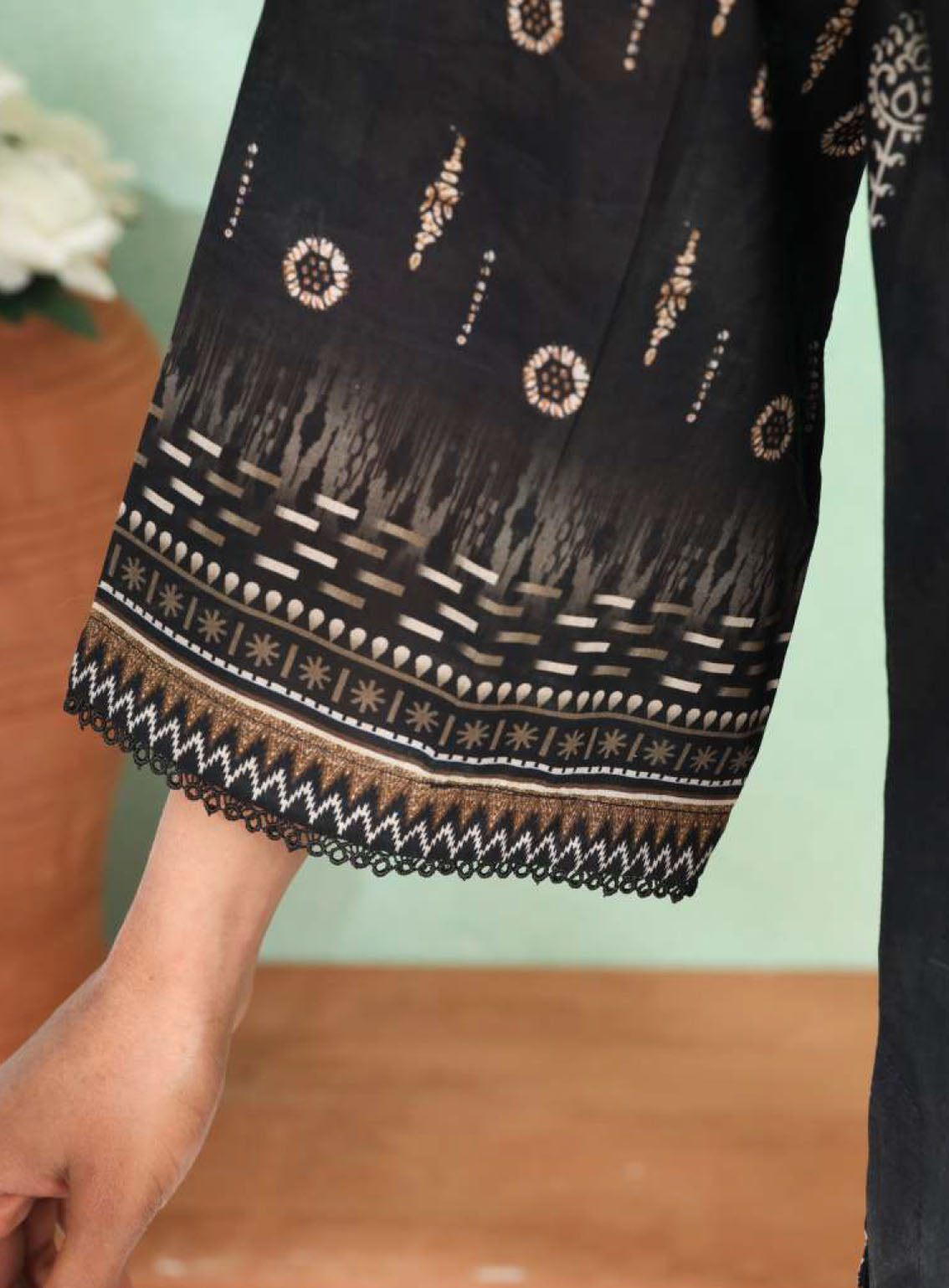 Imara By Rashid Textile Embroidered Lawn 3 Piece Unstitched Suit RT24IEL D-190 Imara By Rashid Textile Embroidered Lawn 3 Piece Unstitched Suit RT24IEL D-190