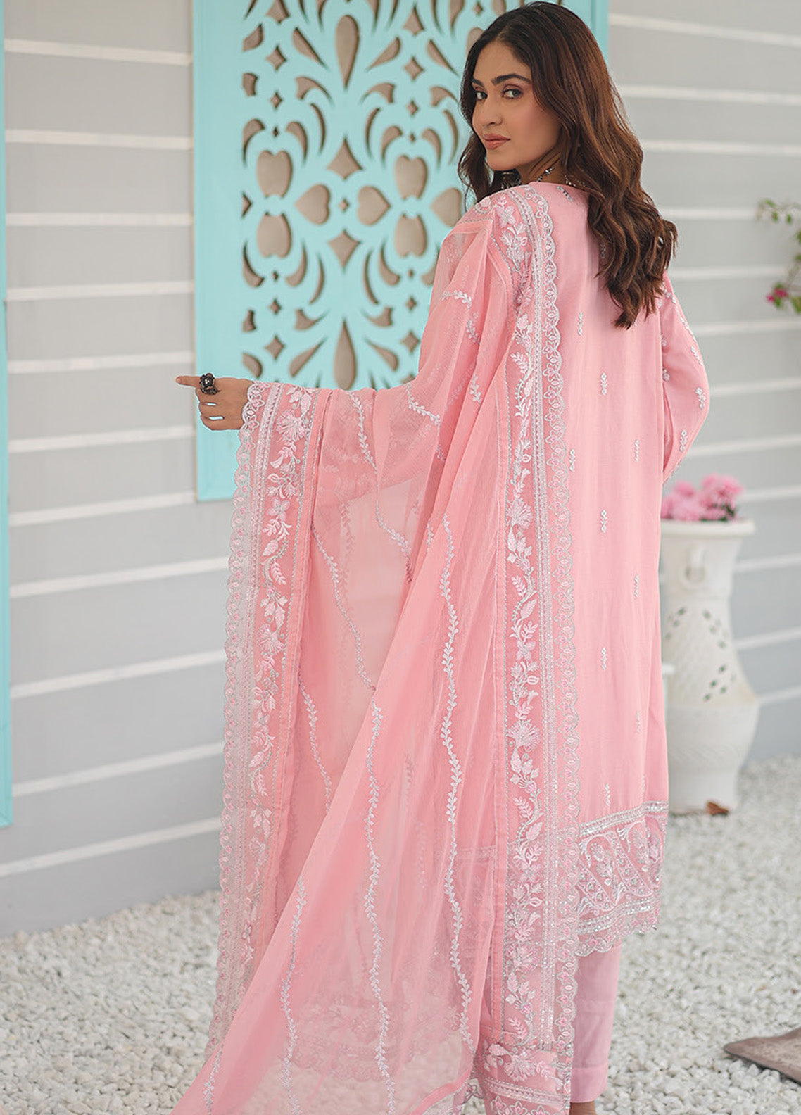 Inara By Azmeerah Embroidered Chiffon 3 Piece Semi Stitched Suit AZ24I D-02 ZINNIA Inara By Azmeerah Embroidered Chiffon 3 Piece Semi Stitched Suit AZ24I D-02 ZINNIA