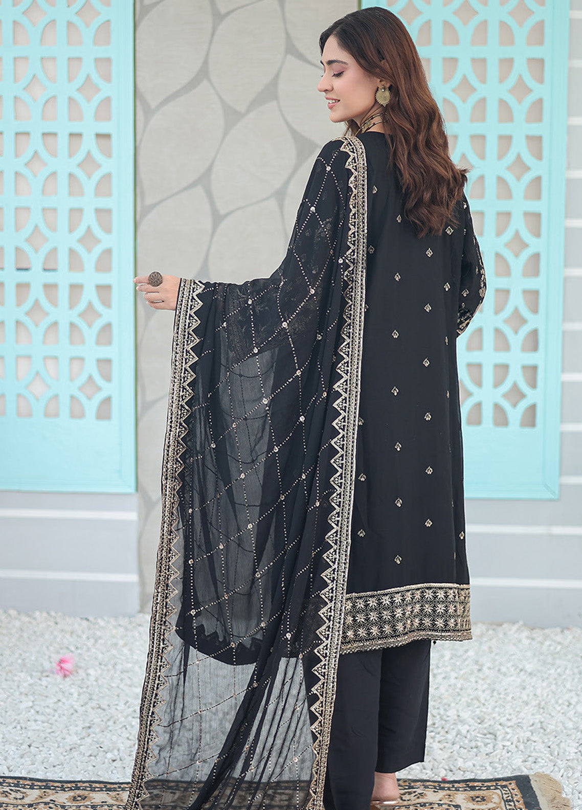 Inara By Azmeerah Embroidered Chiffon 3 Piece Semi Stitched Suit AZ24I D-06 AURELIA Inara By Azmeerah Embroidered Chiffon 3 Piece Semi Stitched Suit AZ24I D-06 AURELIA