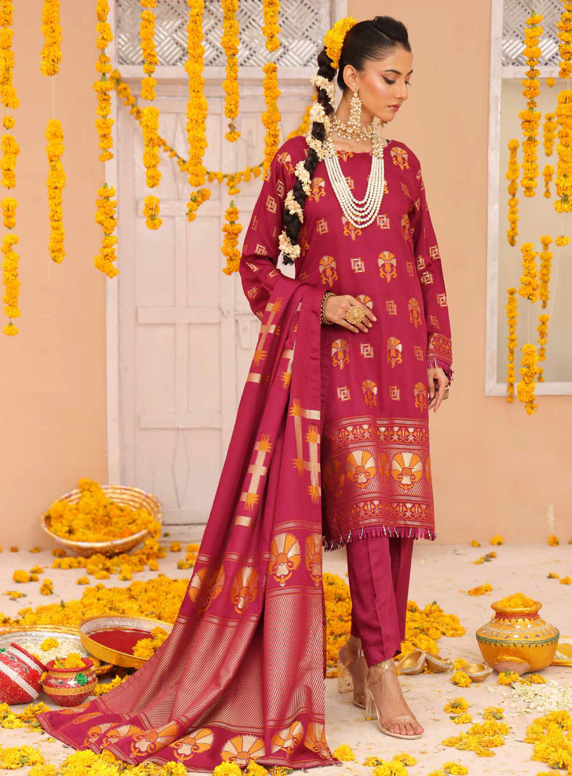 Inayat By Schick Zari Embroidered Viscose 3 Piece Unstitched Suit SDH24I D-04 Inayat By Schick Zari Embroidered Viscose 3 Piece Unstitched Suit SDH24I D-04