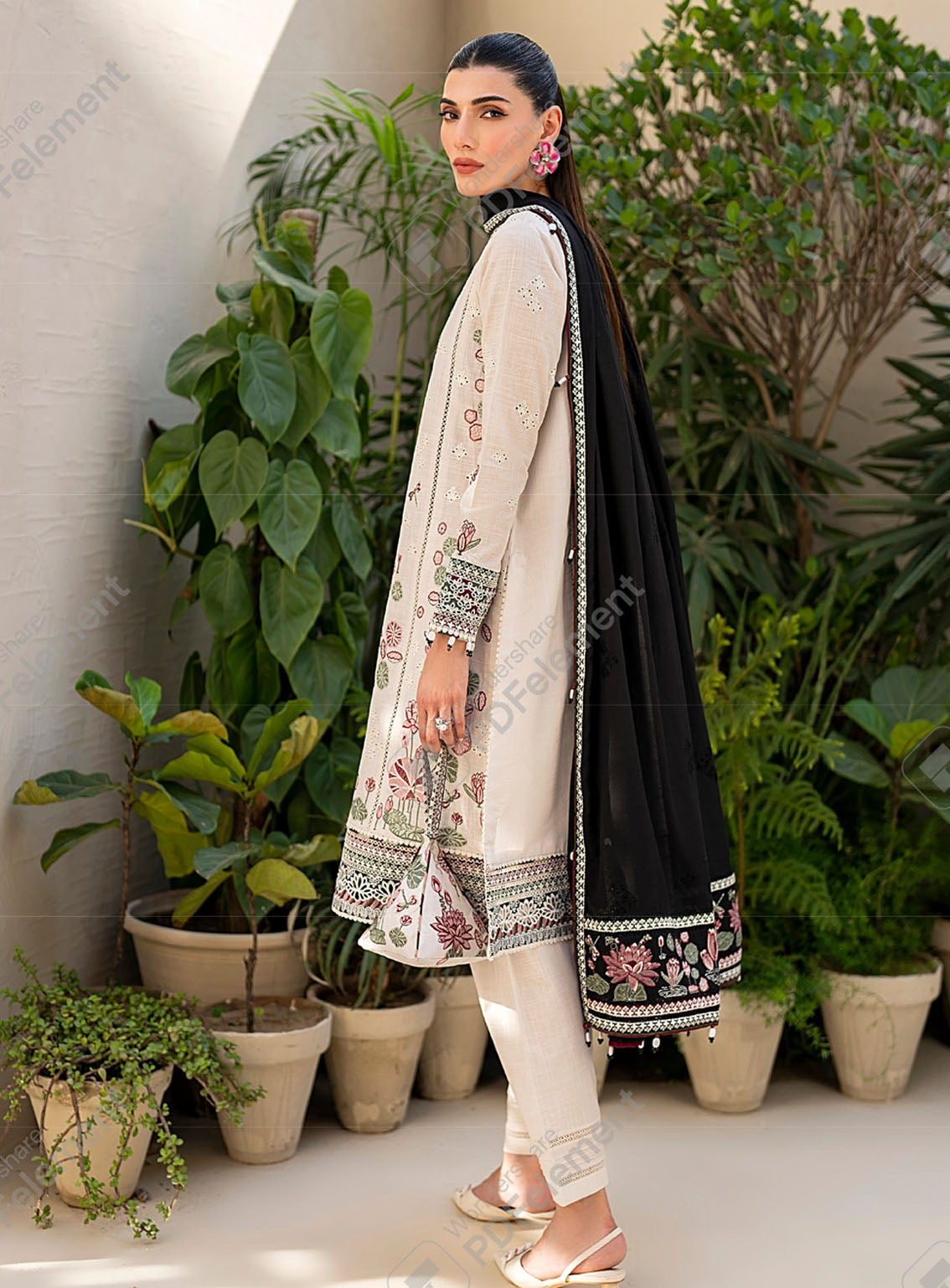 Iris By Jazmin Eid Spring Embroidered Lawn 3 Piece Unstitched Suit JZ24I D8 Iris By Jazmin Eid Spring Embroidered Lawn 3 Piece Unstitched Suit JZ24I D8