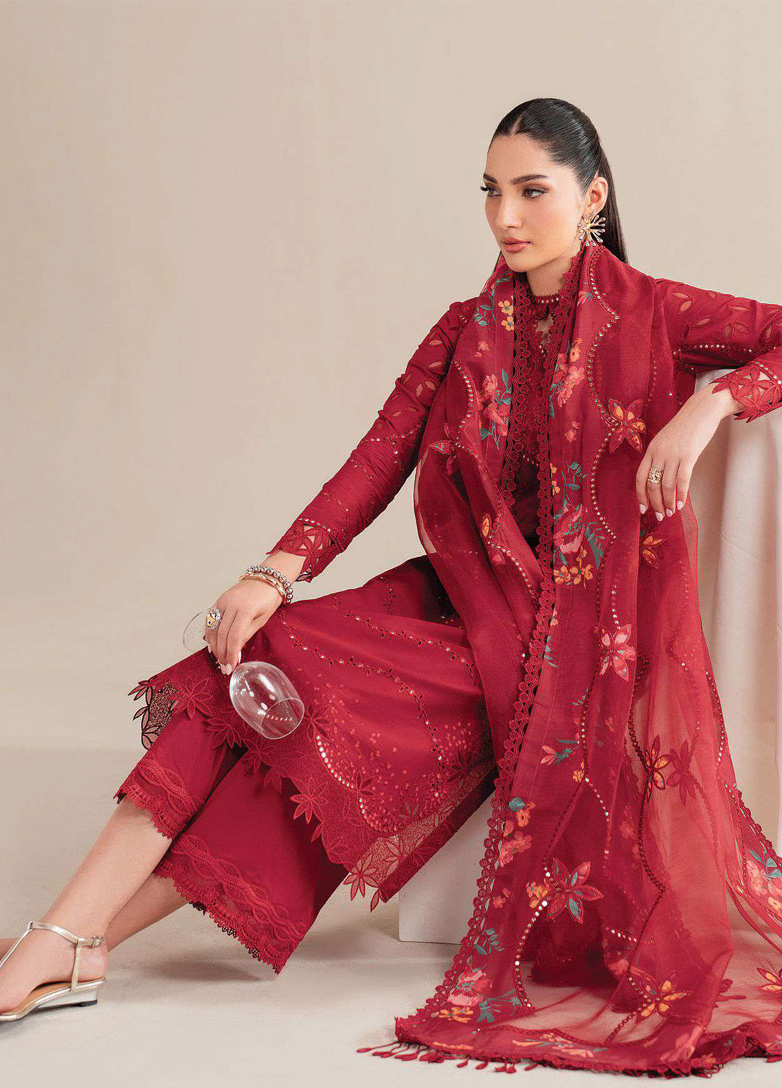 Iris By Jazmin Embroidered Lawn 3 Piece Unstitched Suit JZ25I D-IL-03 Iris By Jazmin Embroidered Lawn 3 Piece Unstitched Suit JZ25I D-IL-03