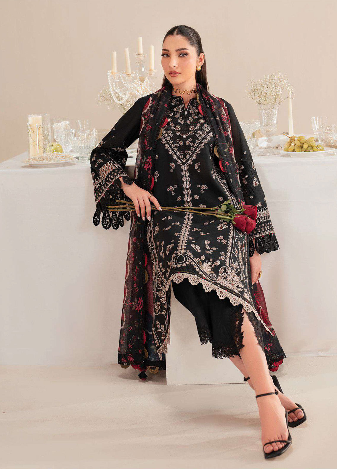 Iris By Jazmin Embroidered Lawn 3 Piece Unstitched Suit JZ25I D-IL-07 Iris By Jazmin Embroidered Lawn 3 Piece Unstitched Suit JZ25I D-IL-07