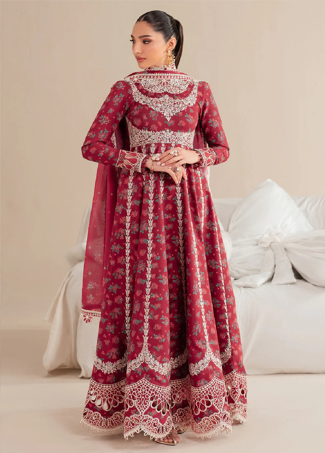 Iris By Jazmin Embroidered Lawn 3 Piece Unstitched Suit JZ25I D-IL-08 Iris By Jazmin Embroidered Lawn 3 Piece Unstitched Suit JZ25I D-IL-08