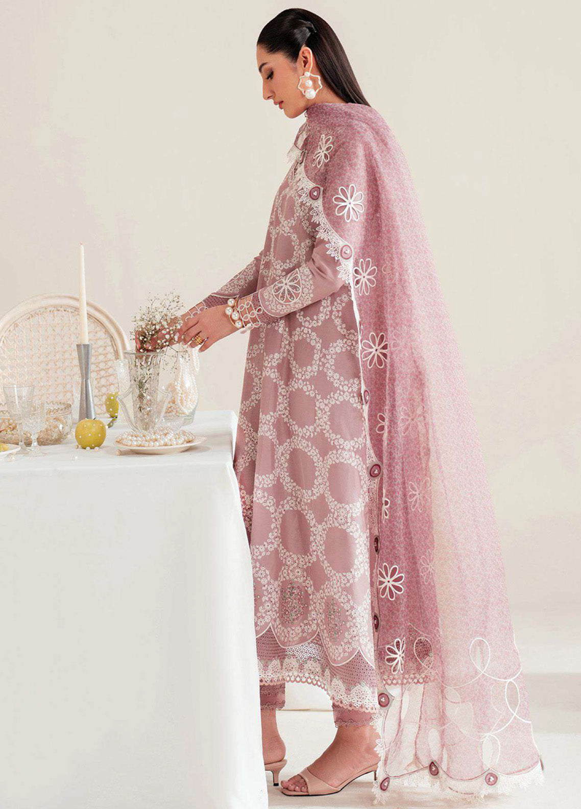 Iris By Jazmin Embroidered Lawn 3 Piece Unstitched Suit JZ25I D-IL-10 Iris By Jazmin Embroidered Lawn 3 Piece Unstitched Suit JZ25I D-IL-10