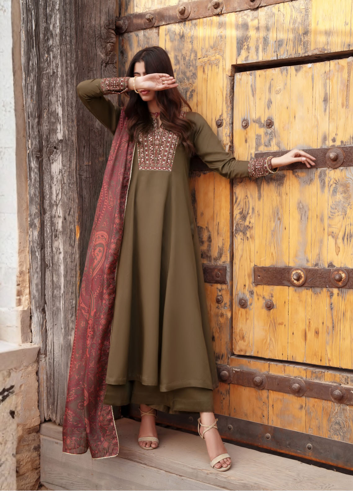 Ishqia By Casual Lite Premium Embroidered Silk Viscose 3 Piece Stitched Suit CL26IFD D-04 Ishqia By Casual Lite Premium Embroidered Silk Viscose 3 Piece Stitched Suit CL26IFD D-04