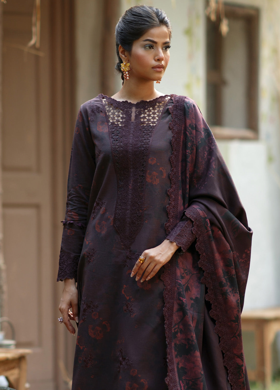 Iznik Embroidered Khaddar 3 Piece Unstitched Suit IZ24PW IPK-04 Iznik Embroidered Khaddar 3 Piece Unstitched Suit IZ24PW IPK-04