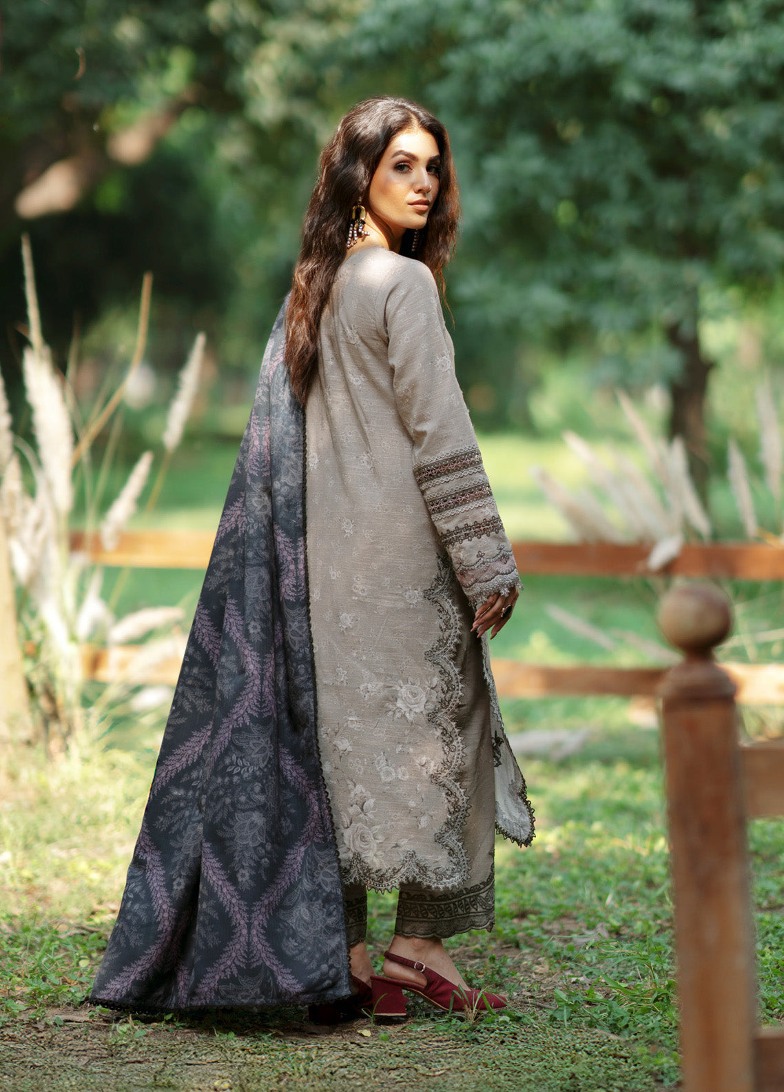 Iznik Embroidered Khaddar 3 Piece Unstitched Suit IZ24PW IPK-06 Iznik Embroidered Khaddar 3 Piece Unstitched Suit IZ24PW IPK-06