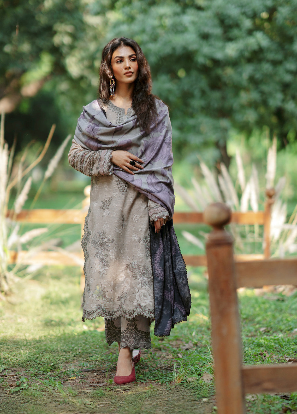 Iznik Embroidered Khaddar 3 Piece Unstitched Suit IZ24PW IPK-06 Iznik Embroidered Khaddar 3 Piece Unstitched Suit IZ24PW IPK-06