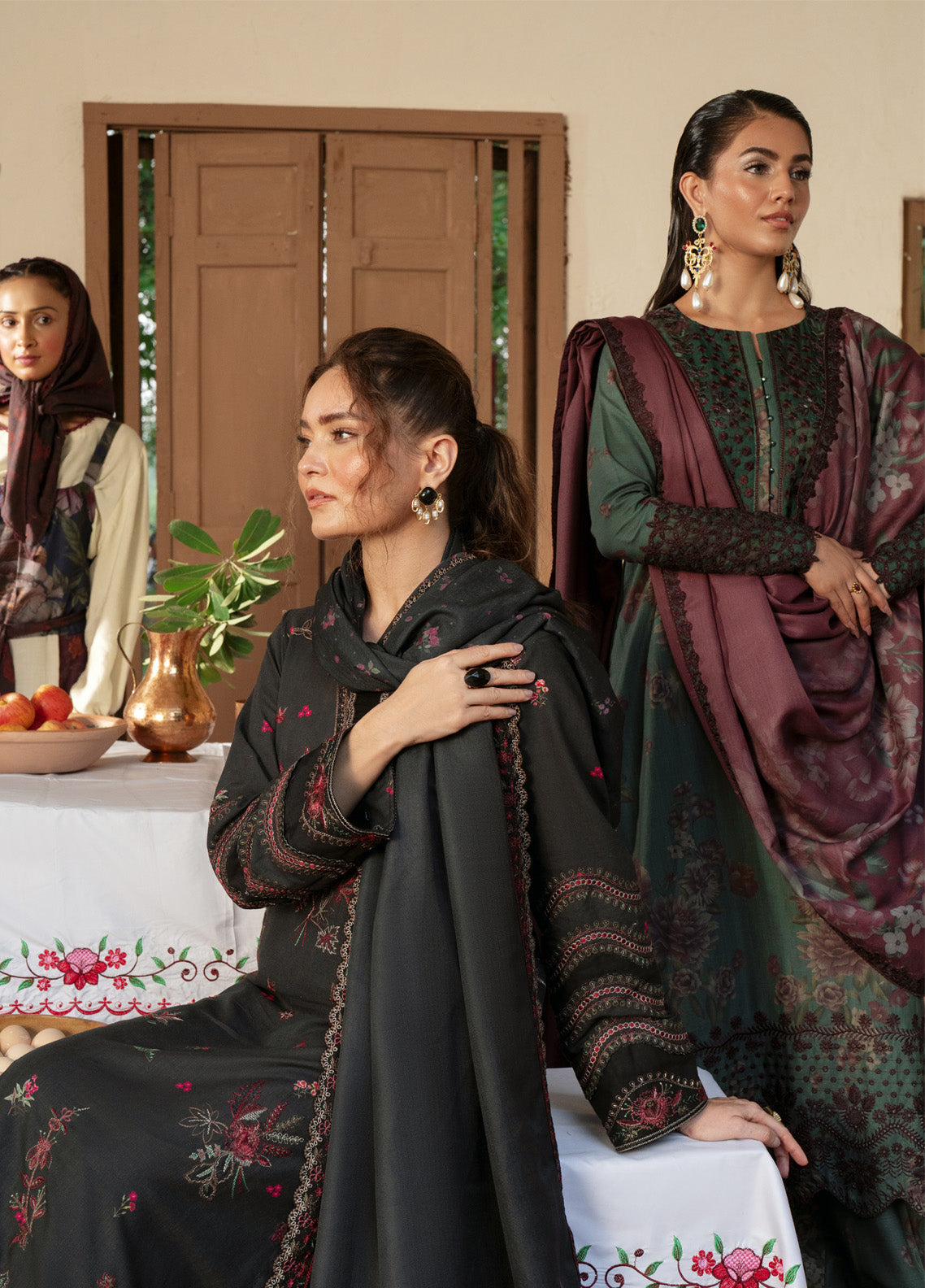 Iznik Embroidered Khaddar 3 Piece Unstitched Suit IZ24PW IPK-08 Iznik Embroidered Khaddar 3 Piece Unstitched Suit IZ24PW IPK-08