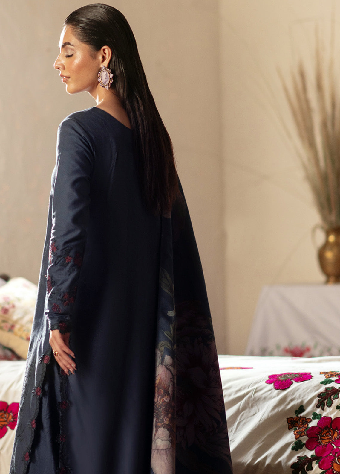 Iznik Embroidered Khaddar 3 Piece Unstitched Suit IZ24PW IPK-10 Iznik Embroidered Khaddar 3 Piece Unstitched Suit IZ24PW IPK-10