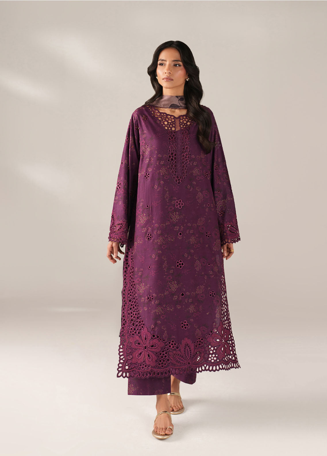 Iznik Embroidered Lawn 3 Piece Unstitched Suit IZ26SS D-SS-08 Iznik Embroidered Lawn 3 Piece Unstitched Suit IZ26SS D-SS-08