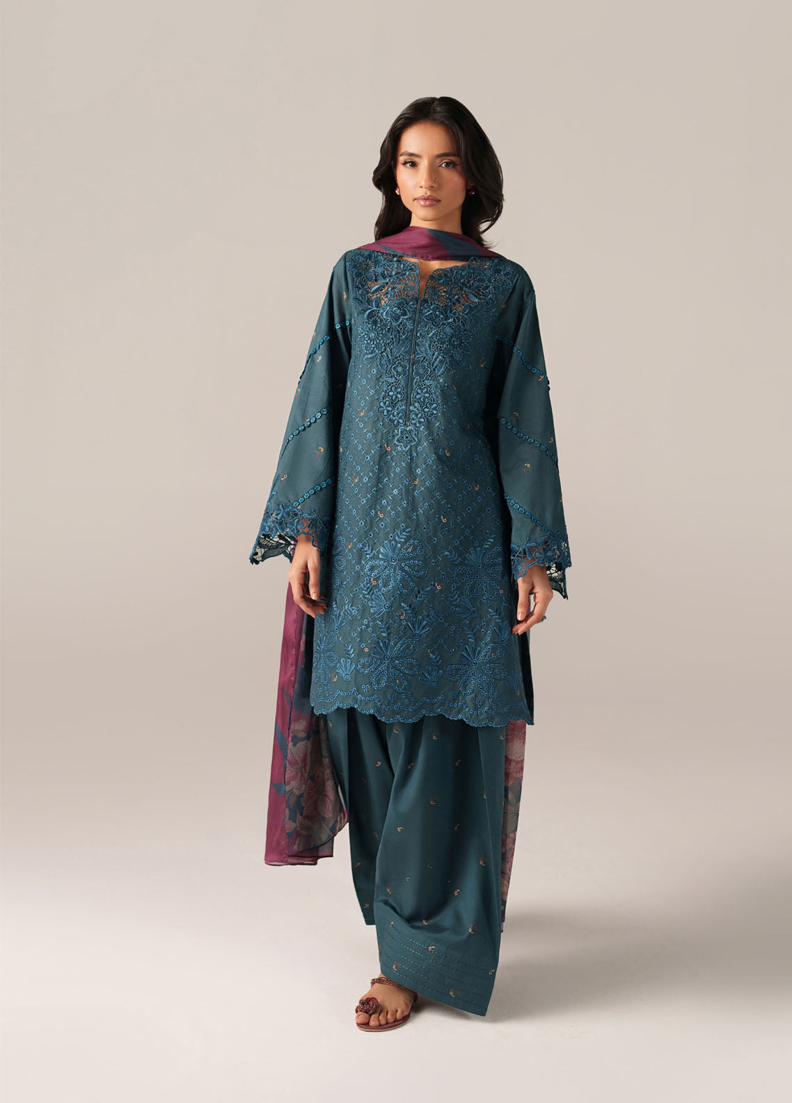 Iznik Embroidered Lawn 3 Piece Unstitched Suit IZ26SS D-SS-10 Iznik Embroidered Lawn 3 Piece Unstitched Suit IZ26SS D-SS-10