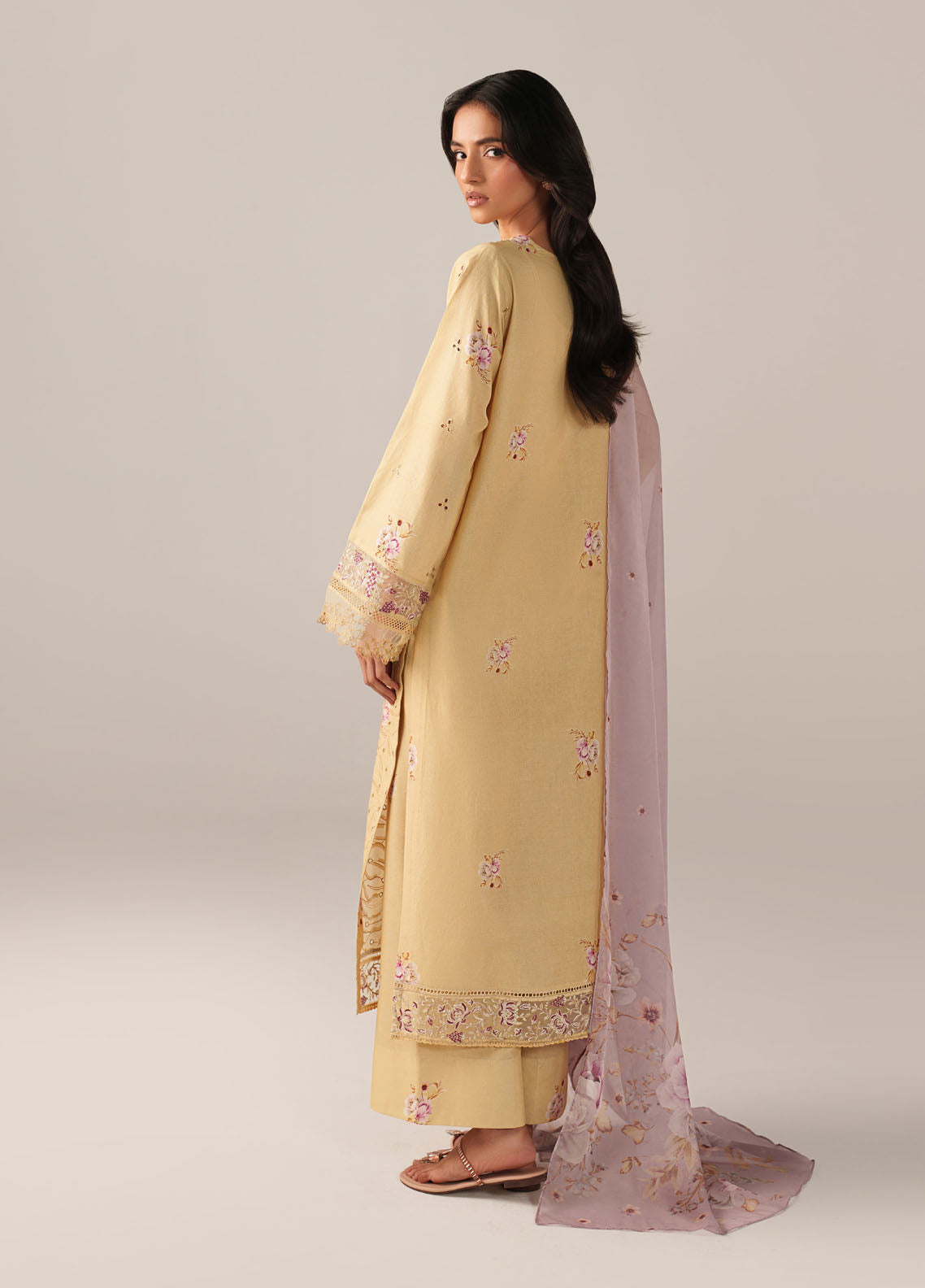 Iznik Embroidered Lawn 3 Piece Unstitched Suit IZ26SS D-SS-11 Iznik Embroidered Lawn 3 Piece Unstitched Suit IZ26SS D-SS-11