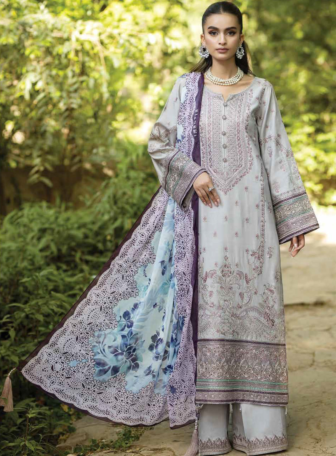 Jaan-E-Adaa By Imrozia Premium Embroidered Lawn 3 Piece Unstitched Suit IMP24J IPL-08 NAWAZISH Jaan-E-Adaa By Imrozia Premium Embroidered Lawn 3 Piece Unstitched Suit IMP24J IPL-08 NAWAZISH