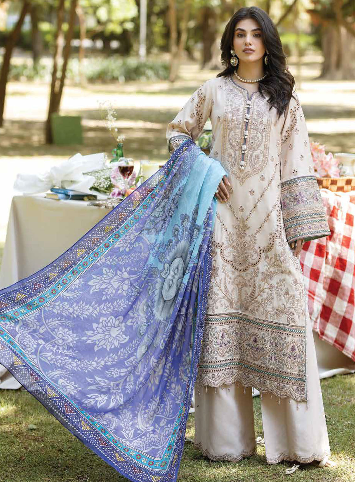 Jaan-E-Adaa By Imrozia Premium Embroidered Lawn 3 Piece Unstitched Suit IMP24J IPL-10 ZIBAAI Jaan-E-Adaa By Imrozia Premium Embroidered Lawn 3 Piece Unstitched Suit IMP24J IPL-10 ZIBAAI