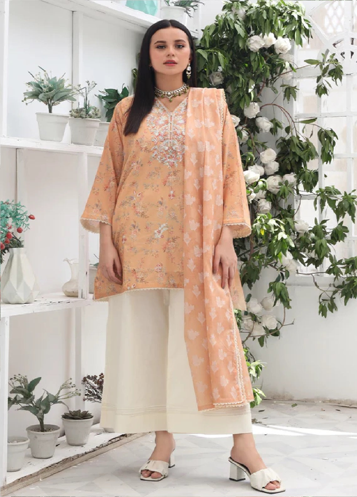 Jacquard Blossom By Rashid Textile Embroidered Lawn 3 Piece Unstitched Suit RT25JB D-8933 Jacquard Blossom By Rashid Textile Embroidered Lawn 3 Piece Unstitched Suit RT25JB D-8933