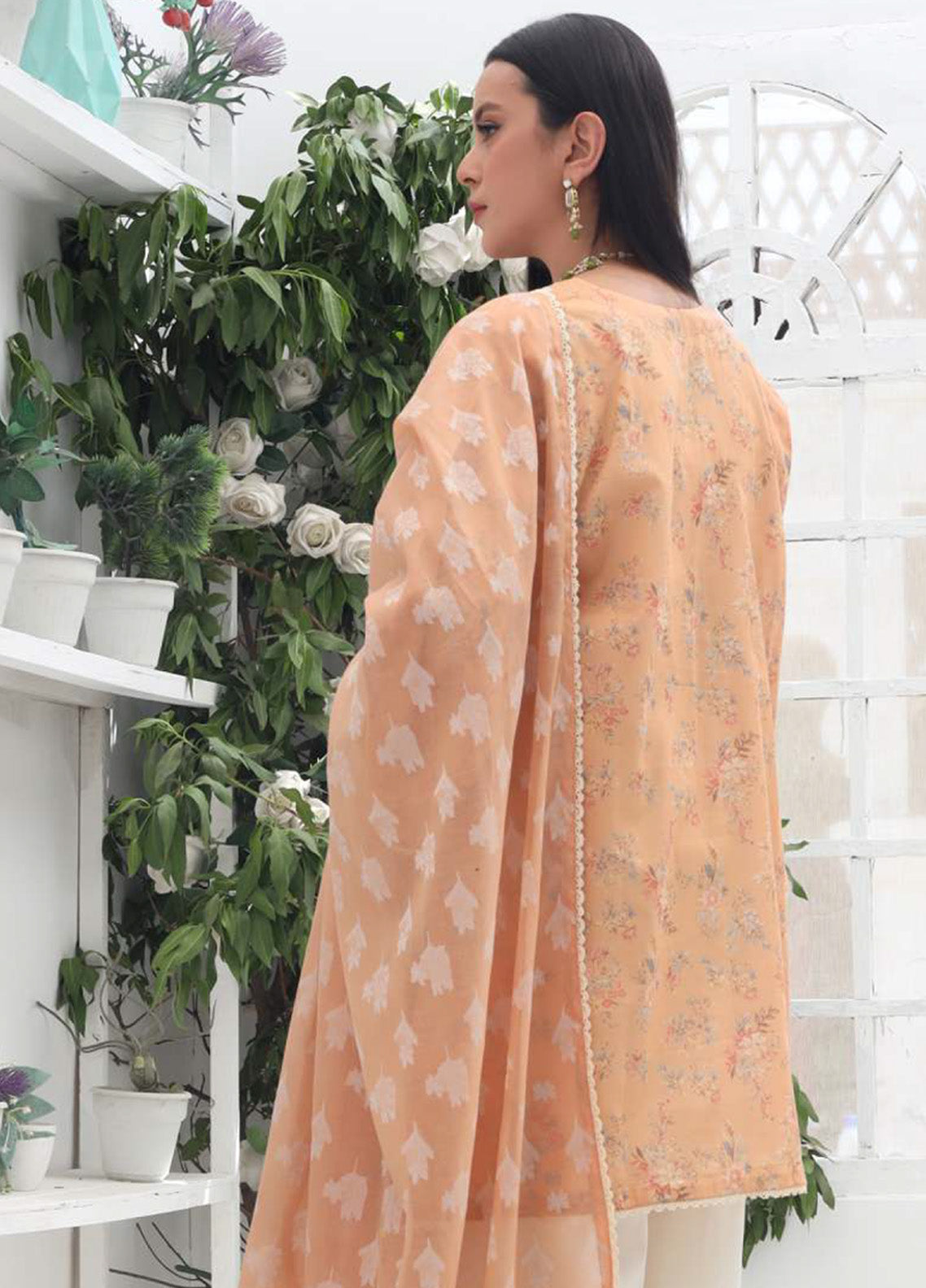 Jacquard Blossom By Rashid Textile Embroidered Lawn 3 Piece Unstitched Suit RT25JB D-8933 Jacquard Blossom By Rashid Textile Embroidered Lawn 3 Piece Unstitched Suit RT25JB D-8933