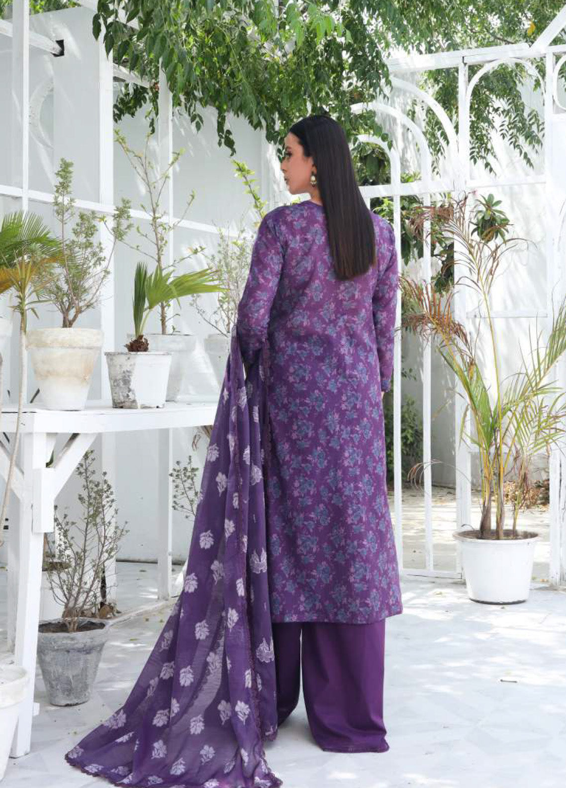 Jacquard Blossom By Rashid Textile Embroidered Lawn 3 Piece Unstitched Suit RT25JB D-8934 Jacquard Blossom By Rashid Textile Embroidered Lawn 3 Piece Unstitched Suit RT25JB D-8934